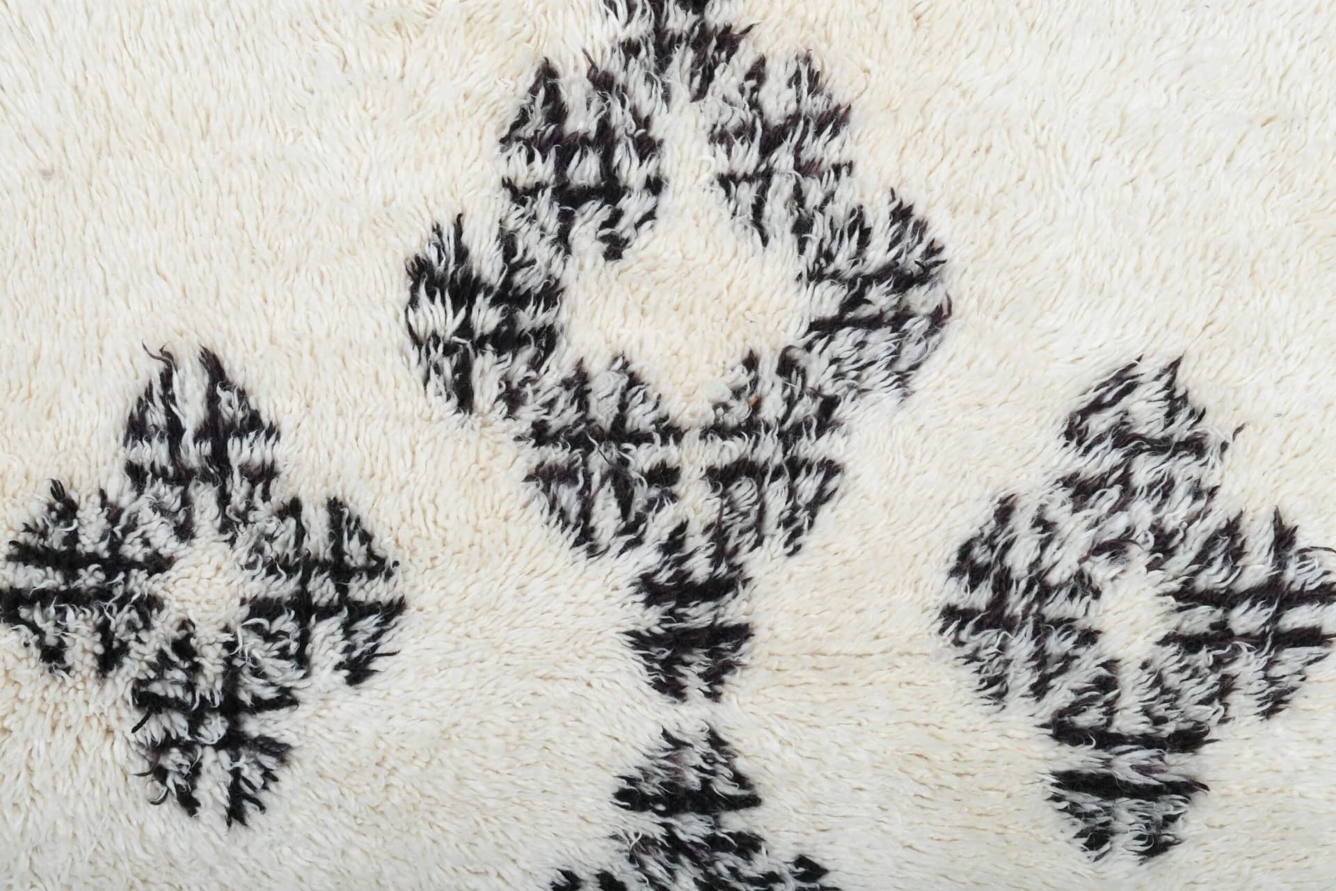 Moroccan Rug Handmade Wool 3x5 - Ivory Black Minimalist Boho Area Rug for Living Room Bedroom - Beni Ourain - Image 4