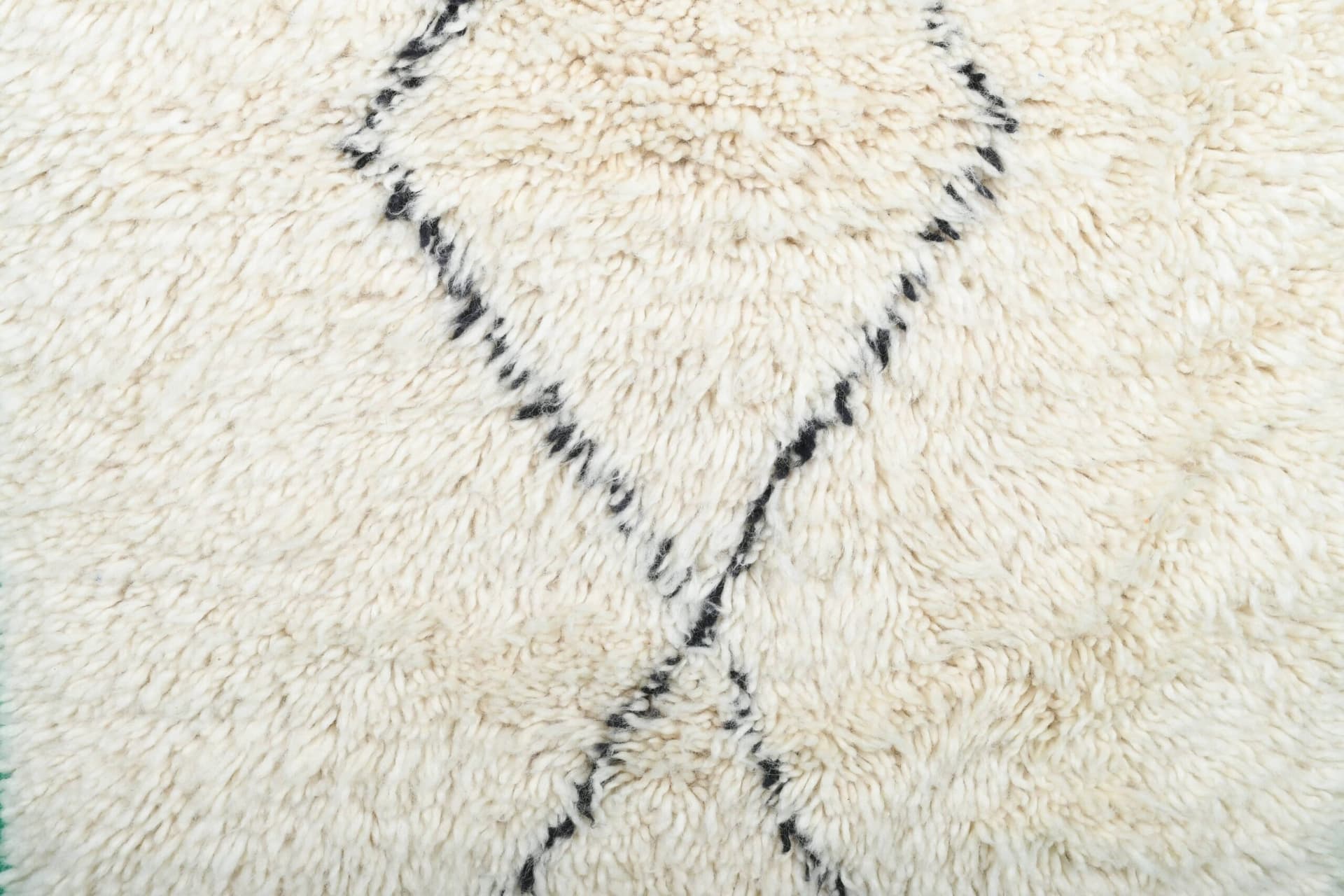 Alfombra Marroquí Hecha a Mano de Lana 2x4 - Alfombra de Área Boho Minimalista en Marfil Neutro para Dormitorio Entrada Beni Ourain - Image 4