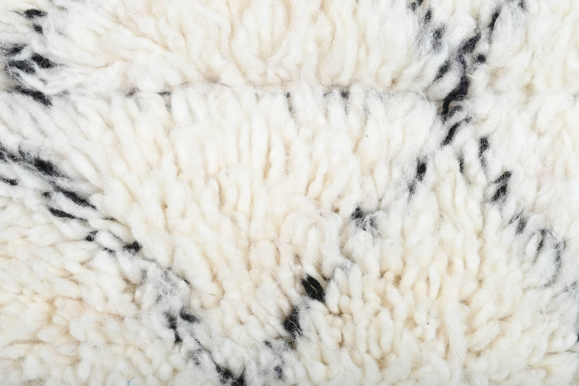 Alfombra Marroquí Hecha a Mano de Lana 2x4 - Alfombra de Área Boho Minimalista en Marfil y Negro para Dormitorio o Entrada Beni Ourain - Image 5