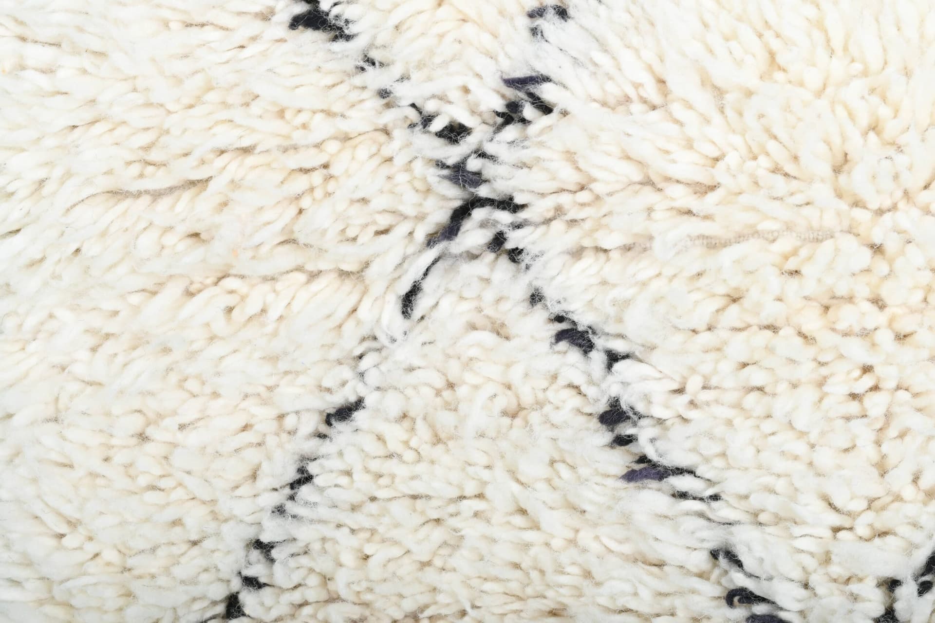モロッコ製手作りウールラグ 2x4 - アイボリー ブラック ミニマリスト ボヘミアン エリアラグ リビングルーム 寝室用 - ベニ・ウライン - Image 5