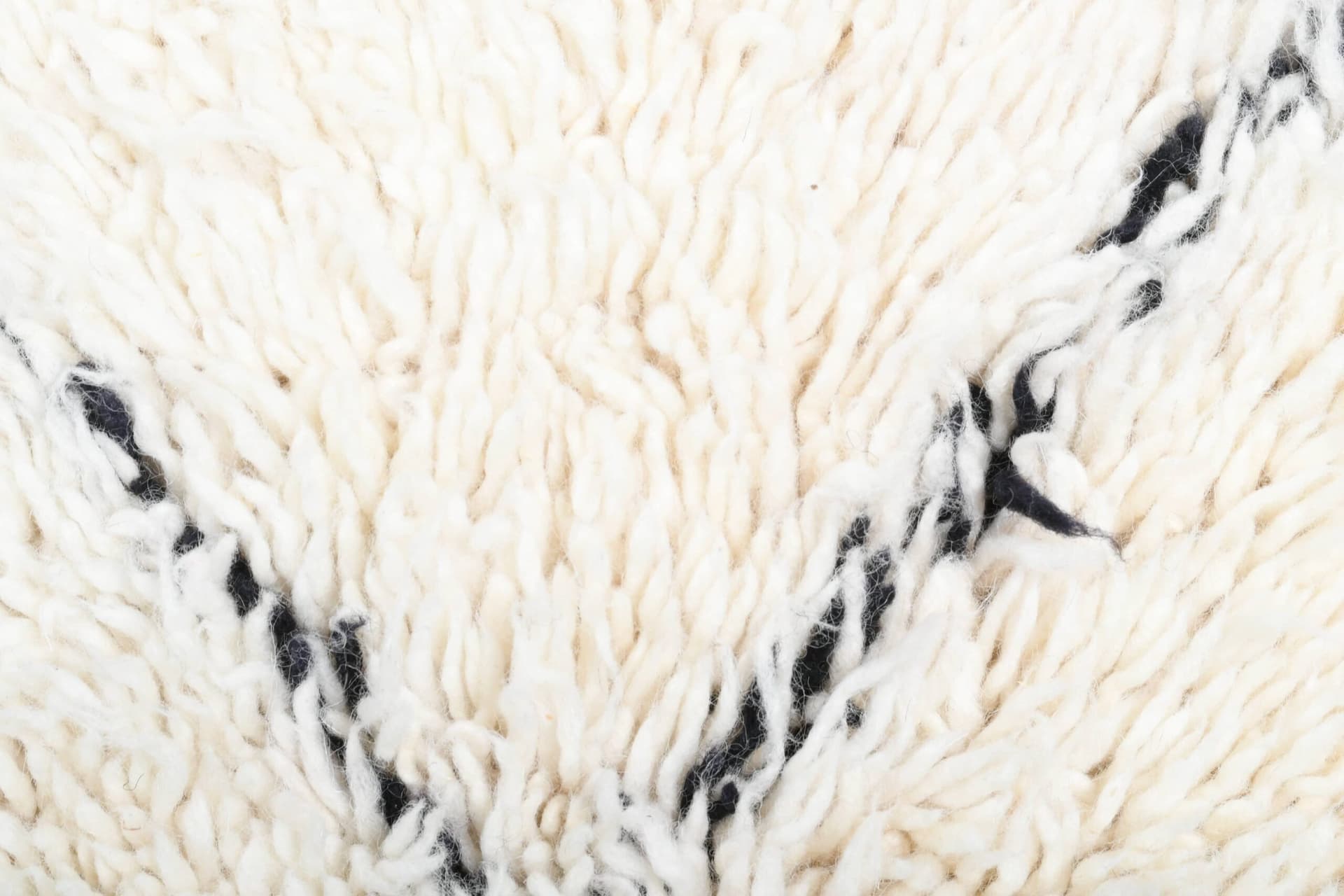 モロッコ製手作りウールラグ 2x4 - アイボリー ブラック ミニマリスト ボヘミアン エリアラグ リビングルーム 寝室用 - ベニ・ウライン - Image 6