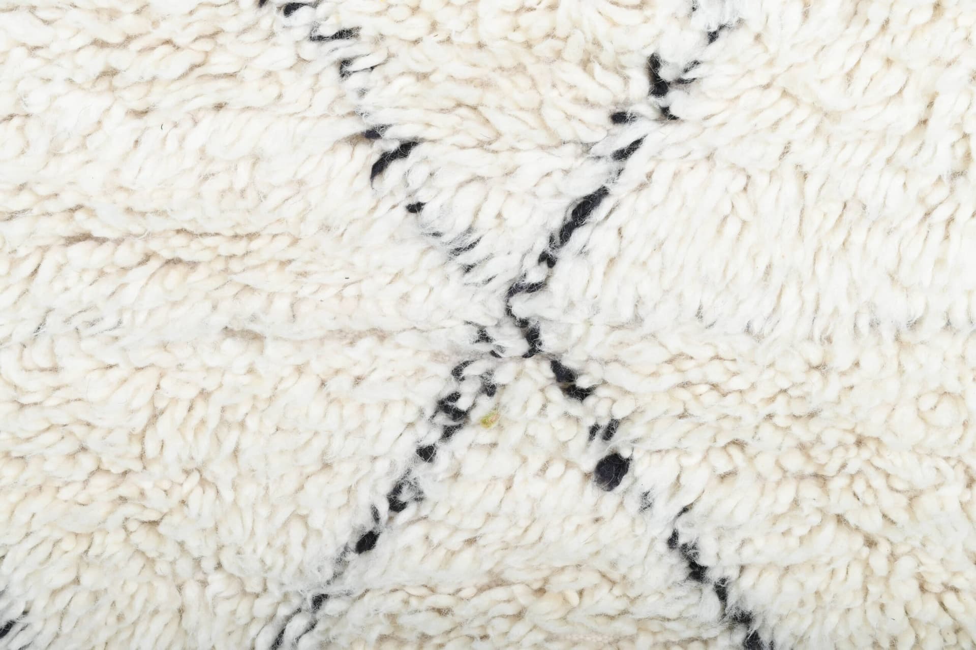 Alfombra Marroquí Hecha a Mano de Lana 2x4 - Alfombra de Área Minimalista Boho en Marfil y Negro para Dormitorio y Entrada Beni Ourain - Image 3