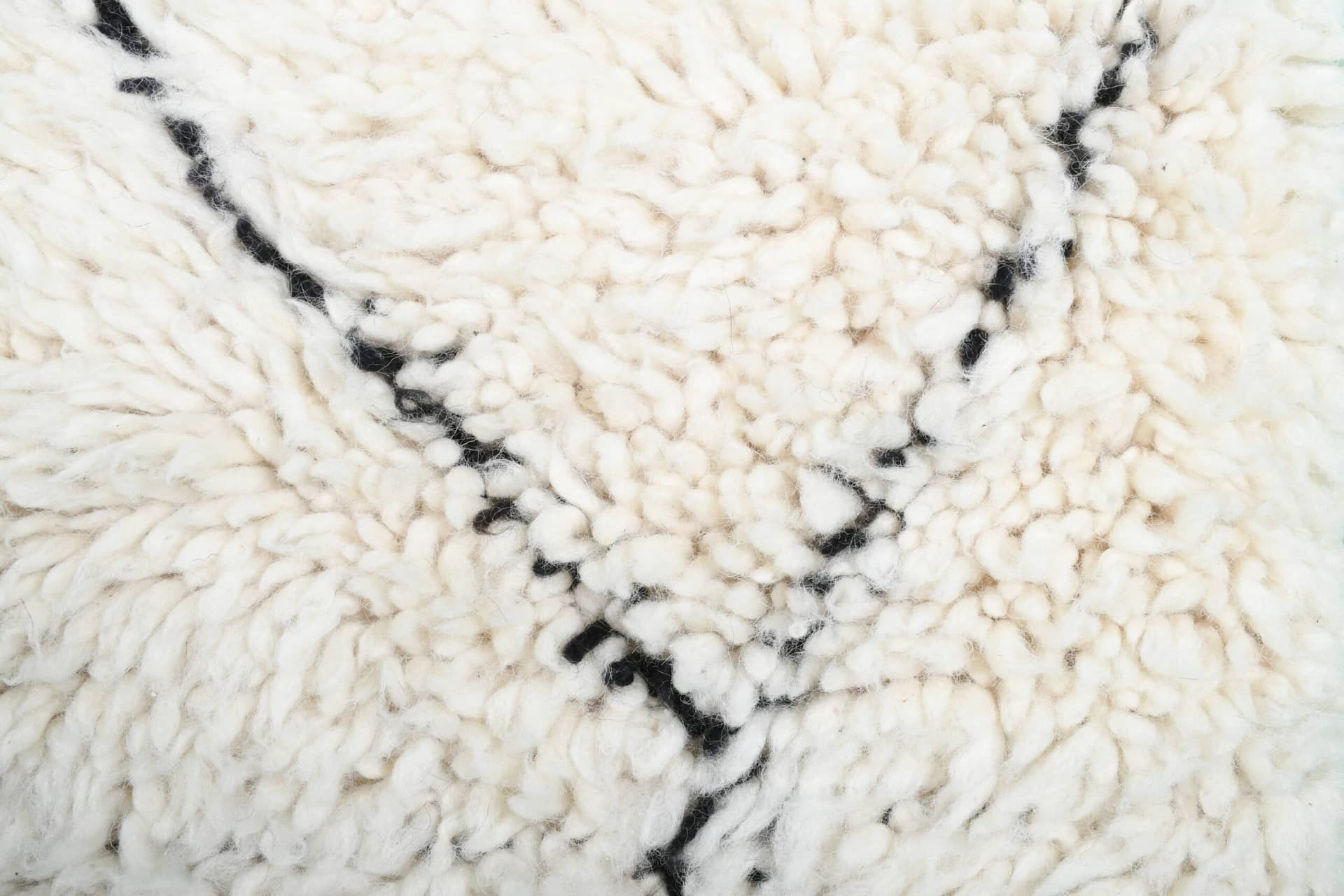 Alfombra Marroquí Hecha a Mano de Lana 2x4 - Alfombra de Área Minimalista Boho en Marfil y Negro para Dormitorio y Entrada Beni Ourain - Image 7