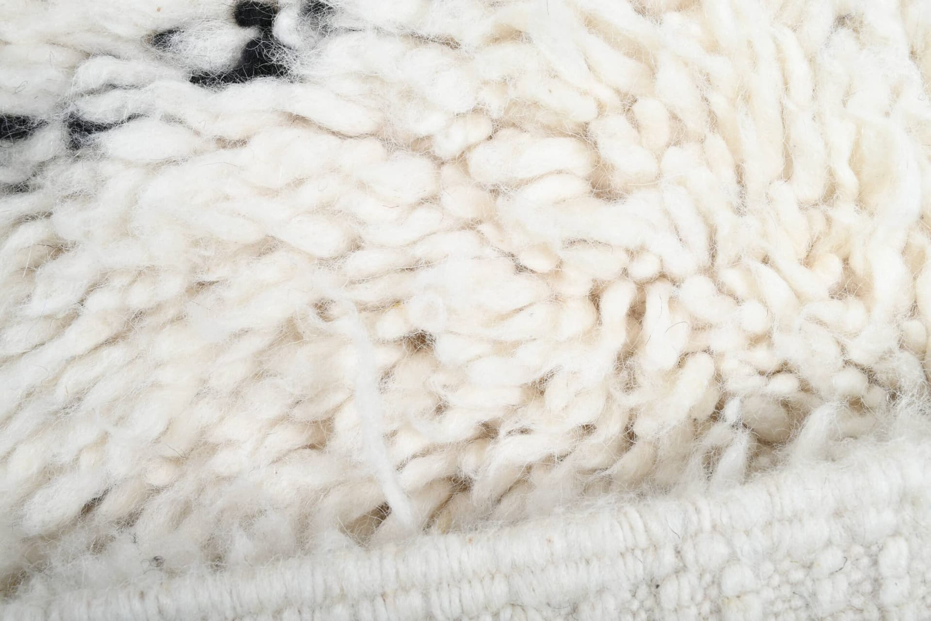 Alfombra Marroquí Hecha a Mano de Lana 2x4 - Alfombra de Área Minimalista Boho en Marfil y Negro para Dormitorio y Entrada Beni Ourain - Image 11