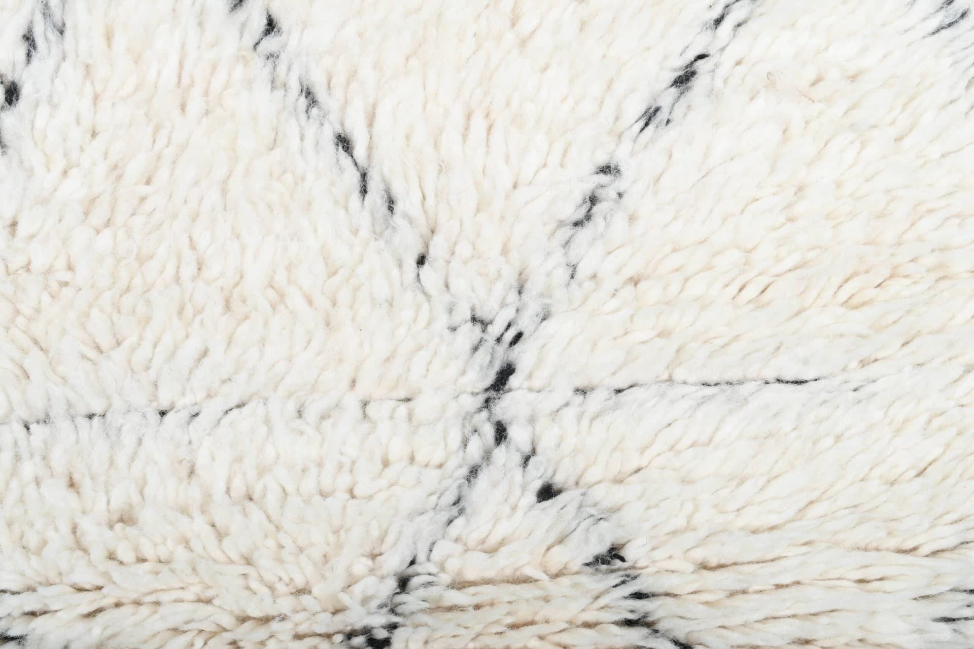 モロッコ製手作りウールラグ 2x4 - アイボリー ブラック ミニマリスト ボヘミアン エリアラグ 寝室 玄関用 - ベニウレイン - Image 3