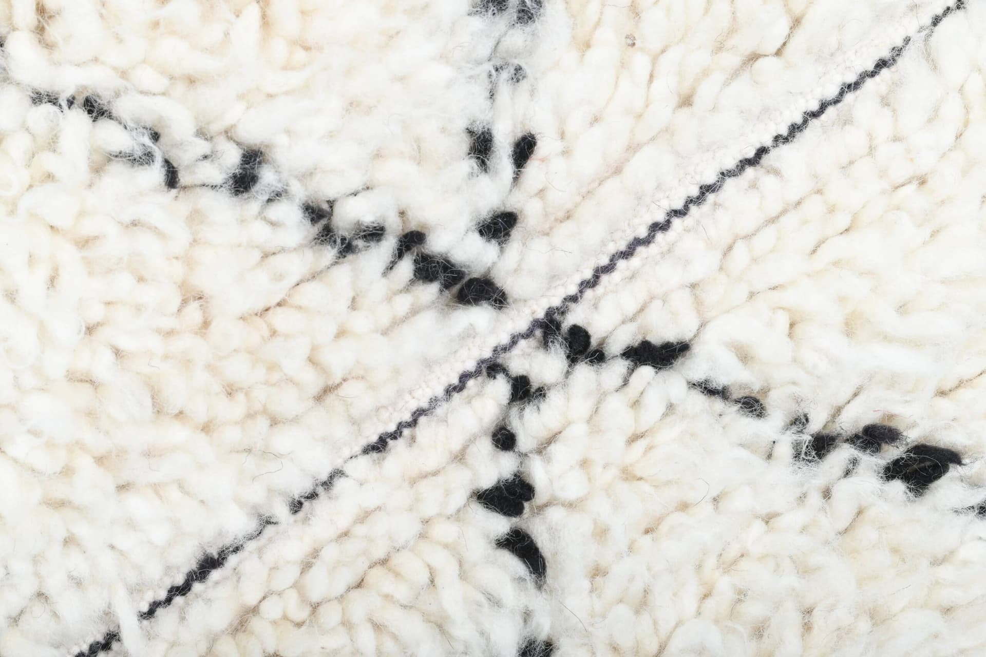 Tapis Marocain Fait Main en Laine 2x4 - Tapis de Zone Minimaliste Boho Ivoire Noir à Motif Diamant pour Chambre Entrée Beni Ourain - Image 7