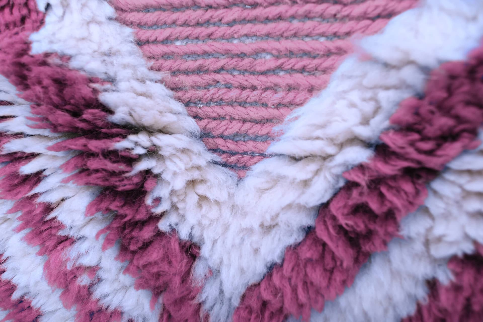 Alfombra Marroquí Hecha a Mano de Lana 7x10 - Alfombra Geométrica Boho Rosa Crema para Sala de Estar Dormitorio - Mrirt Berber - Image 5