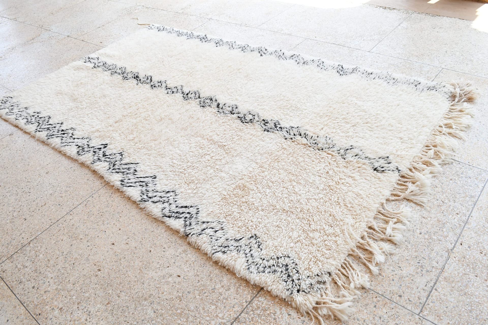 Tapis Marocain Beni Ourain 5x9 Laine Ivoire Noir Minimaliste Salon Berbère - Image 7