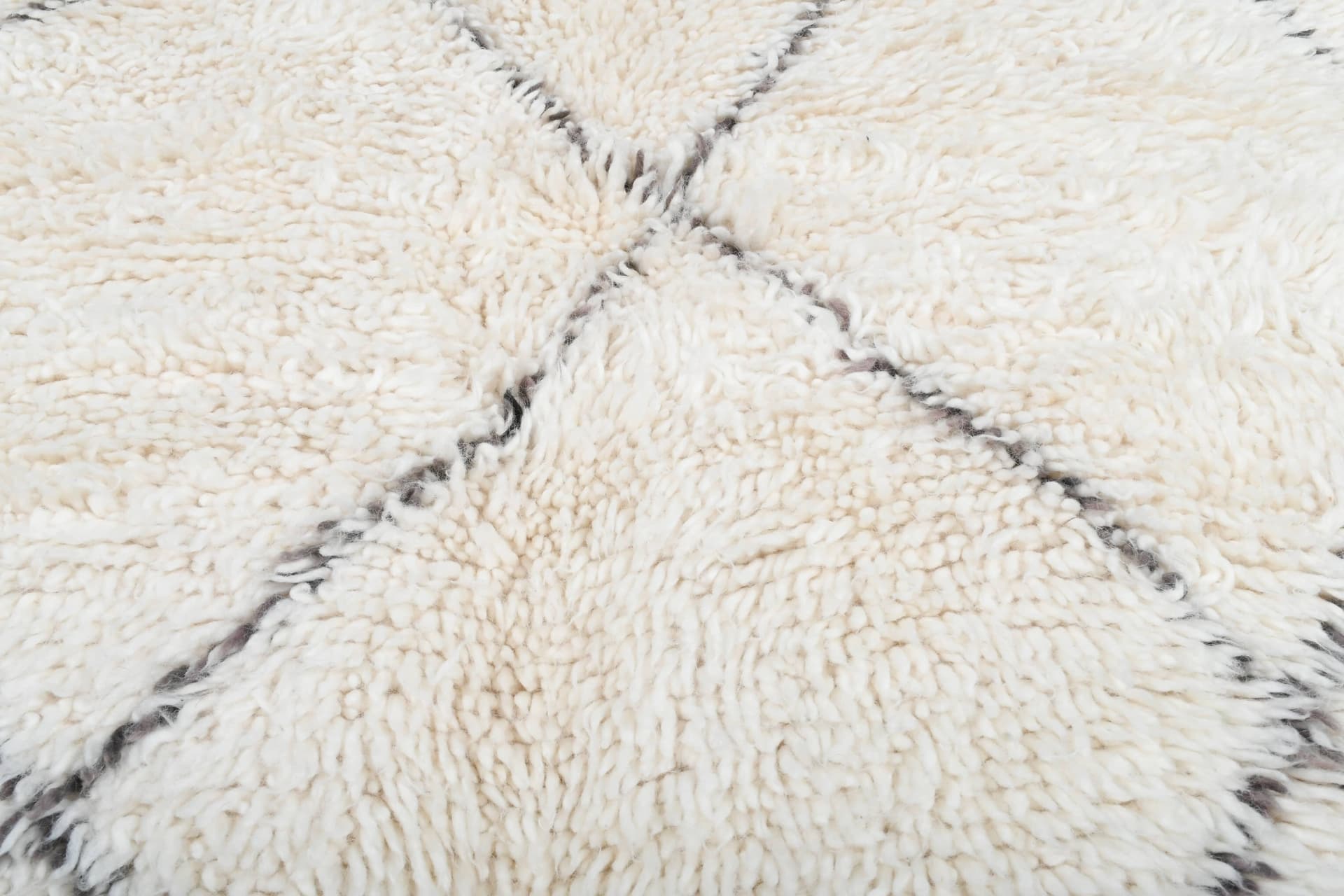 Ivory Crisscross Diamond Beni Ourain Rug