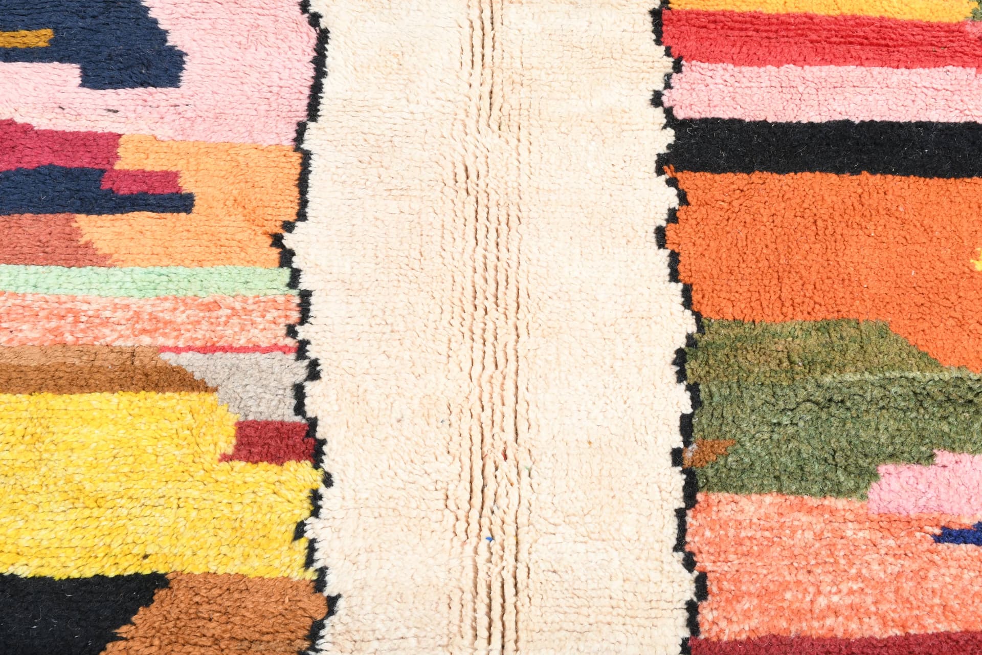 Multicolor Ivory Spine Beni Mrirt Rug