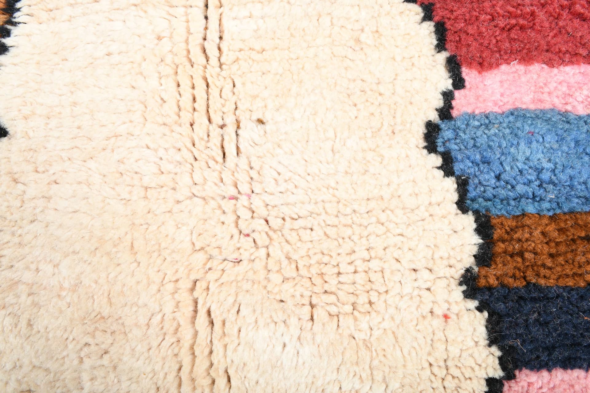 Multicolor Ivory Spine Beni Mrirt Rug