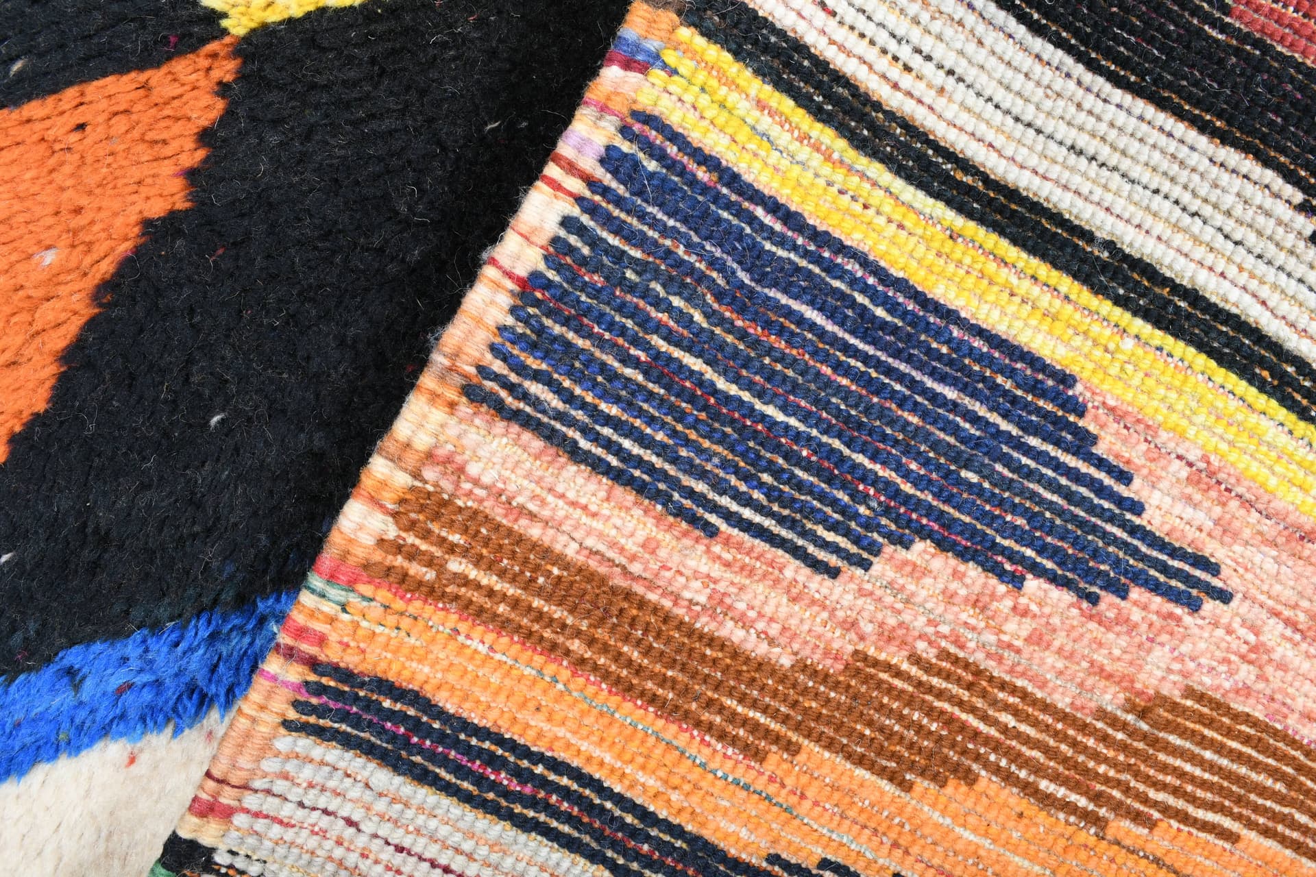 Multicolor Ivory Spine Beni Mrirt Rug