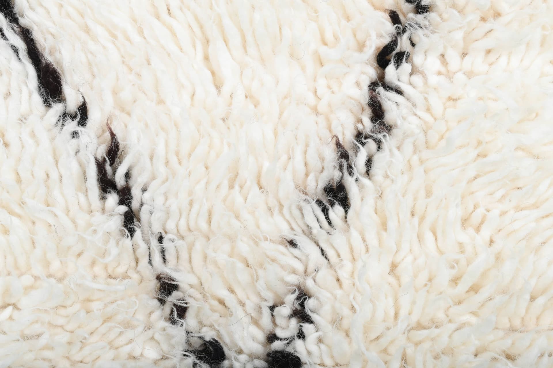 Ivory Interlocking Diamond Beni Ourain Rug