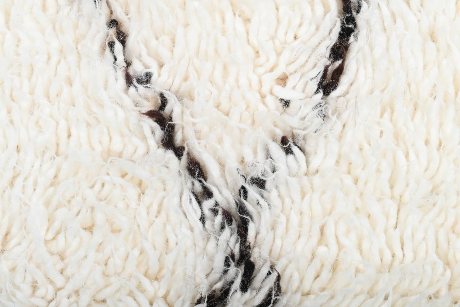 Ivory Interlocking Diamond Beni Ourain Rug
