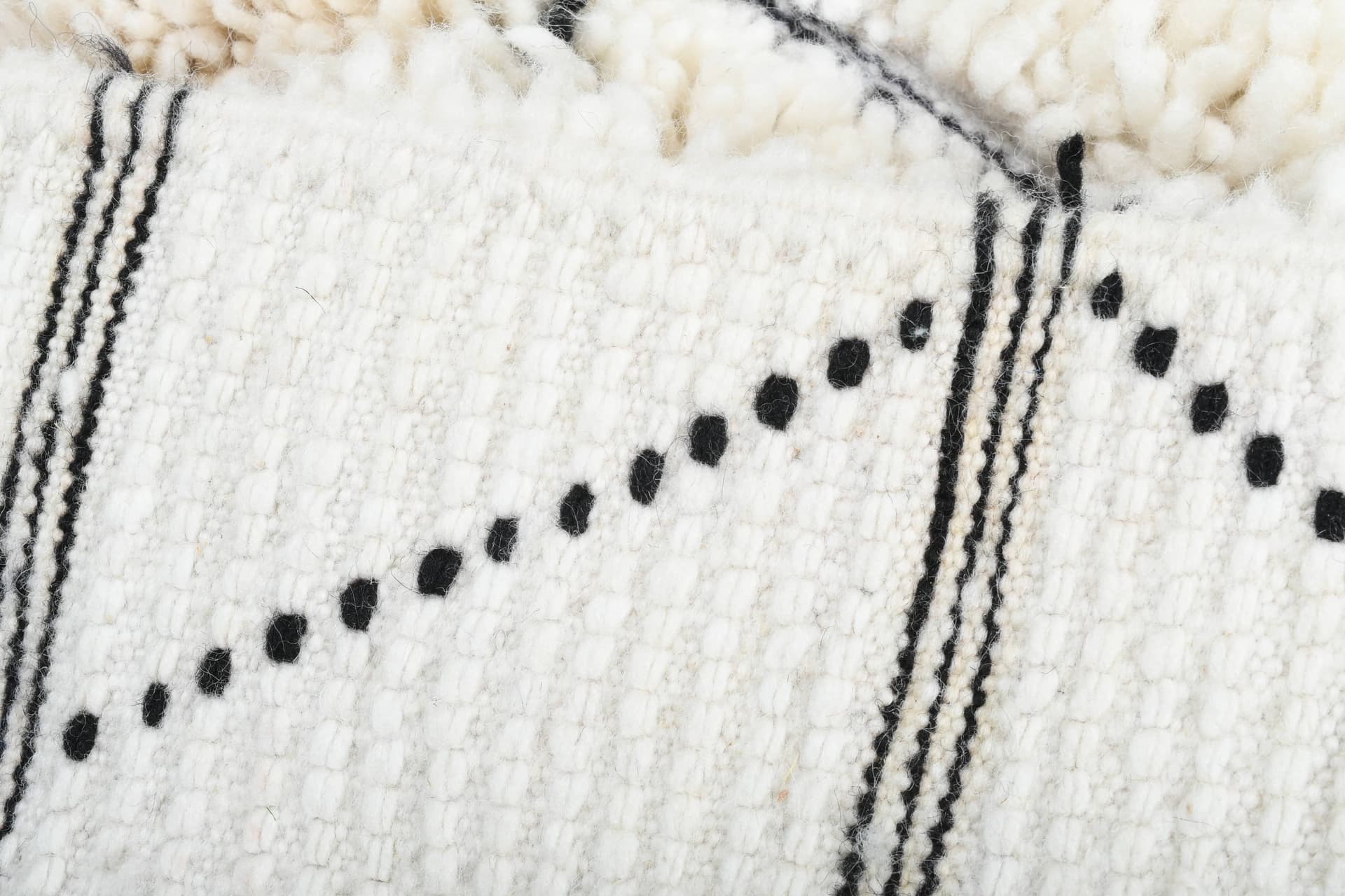 Ivory Horizontal Diamond Beni Ourain Rug