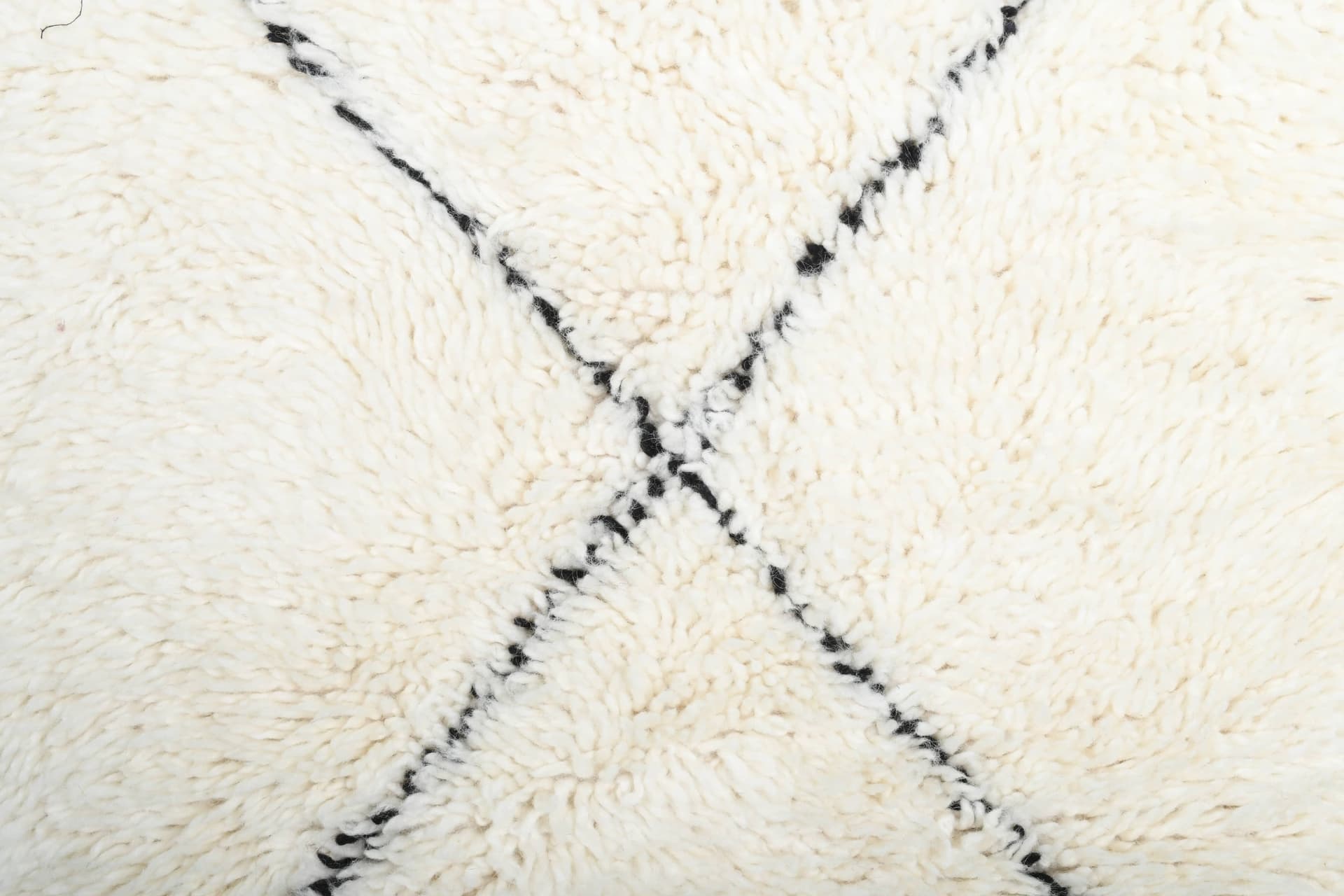 Ivory Diamond Line Beni Ourain Rug