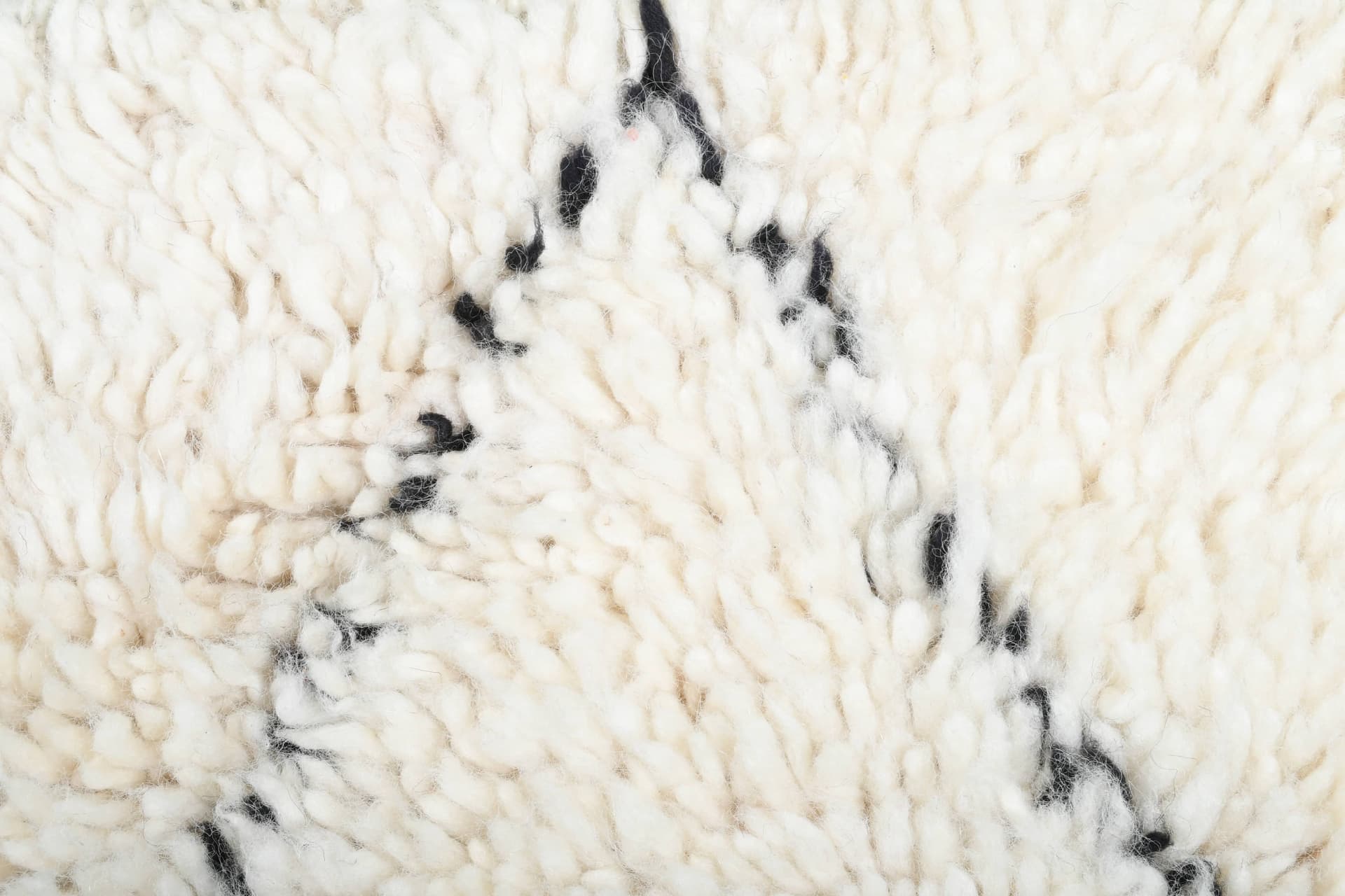 Ivory Interlock Diamond Beni Ourain Rug