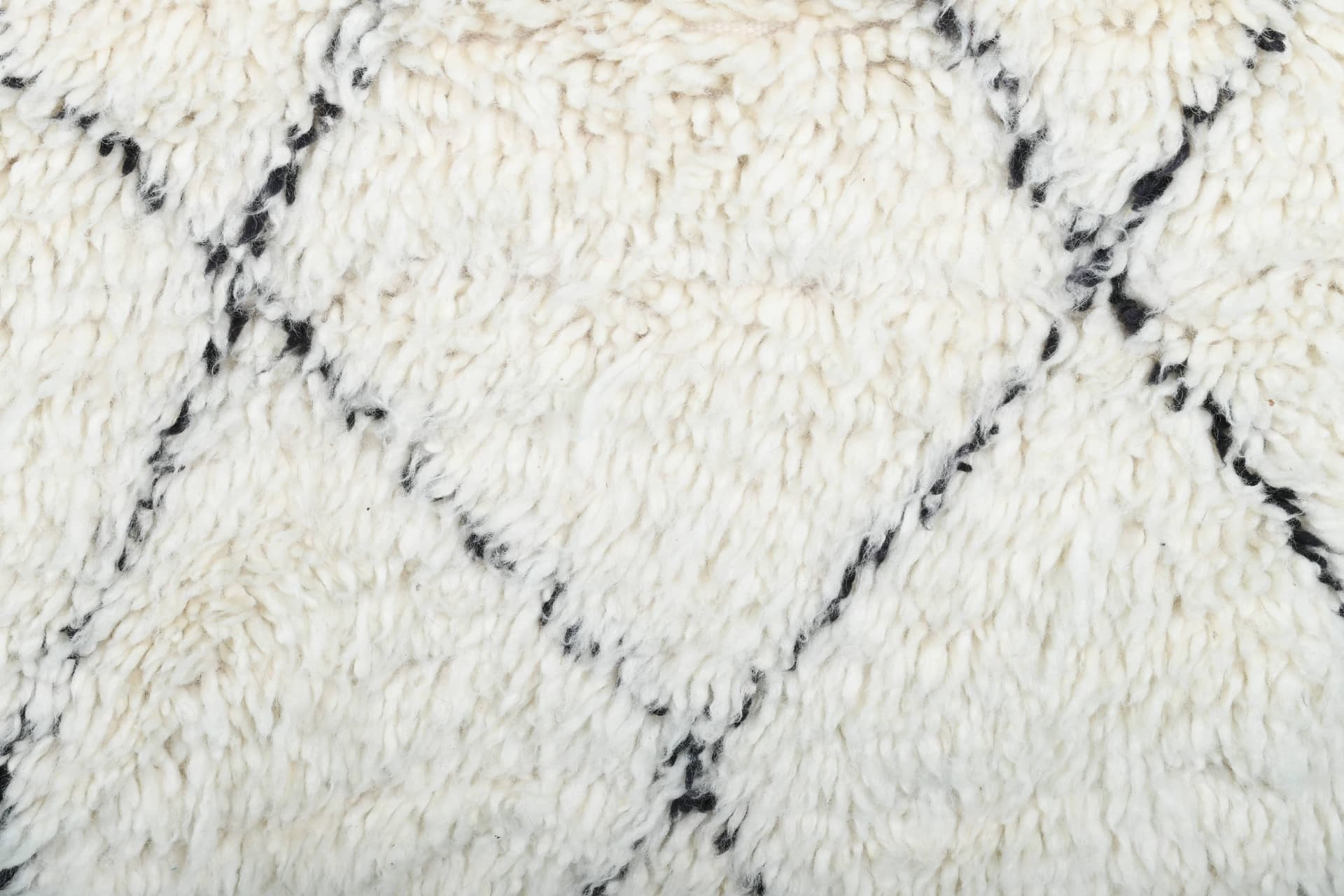 Ivory Crossing Line Beni Ourain Rug