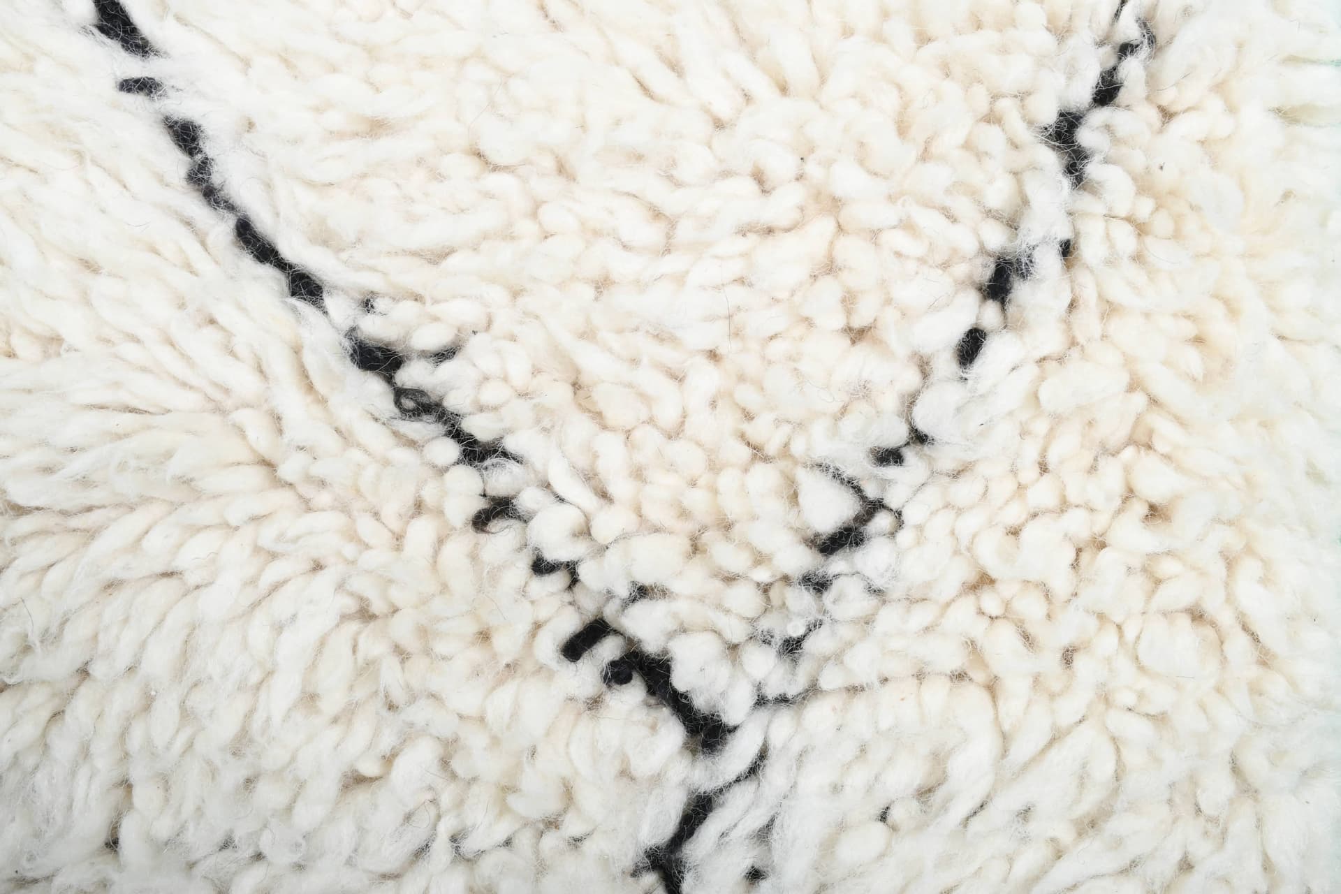 Ivory Crossing Line Beni Ourain Rug