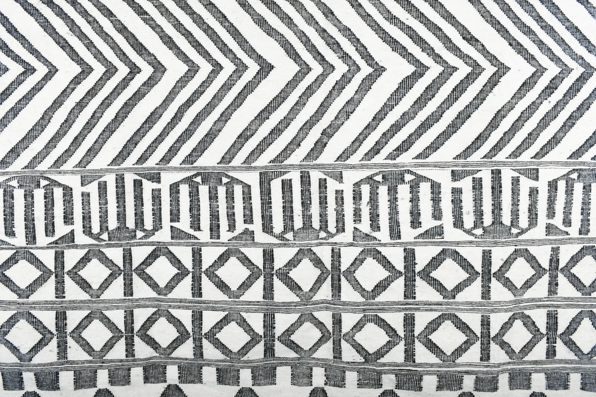 Neutral Chevron Stripe Kilim Rug