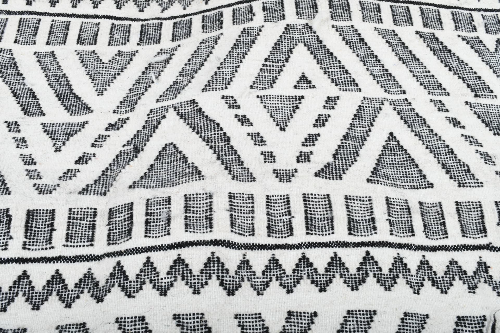 Ivory Diamond Band Kilim Rug