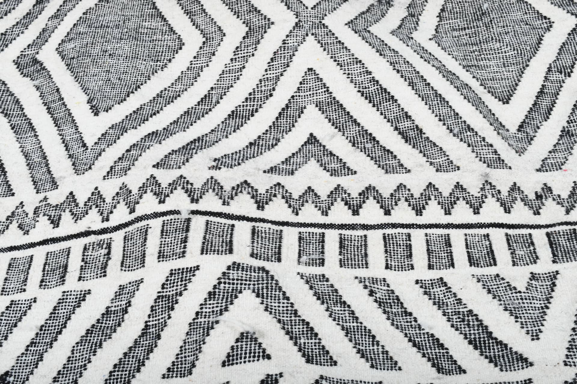 Ivory Diamond Band Kilim Rug