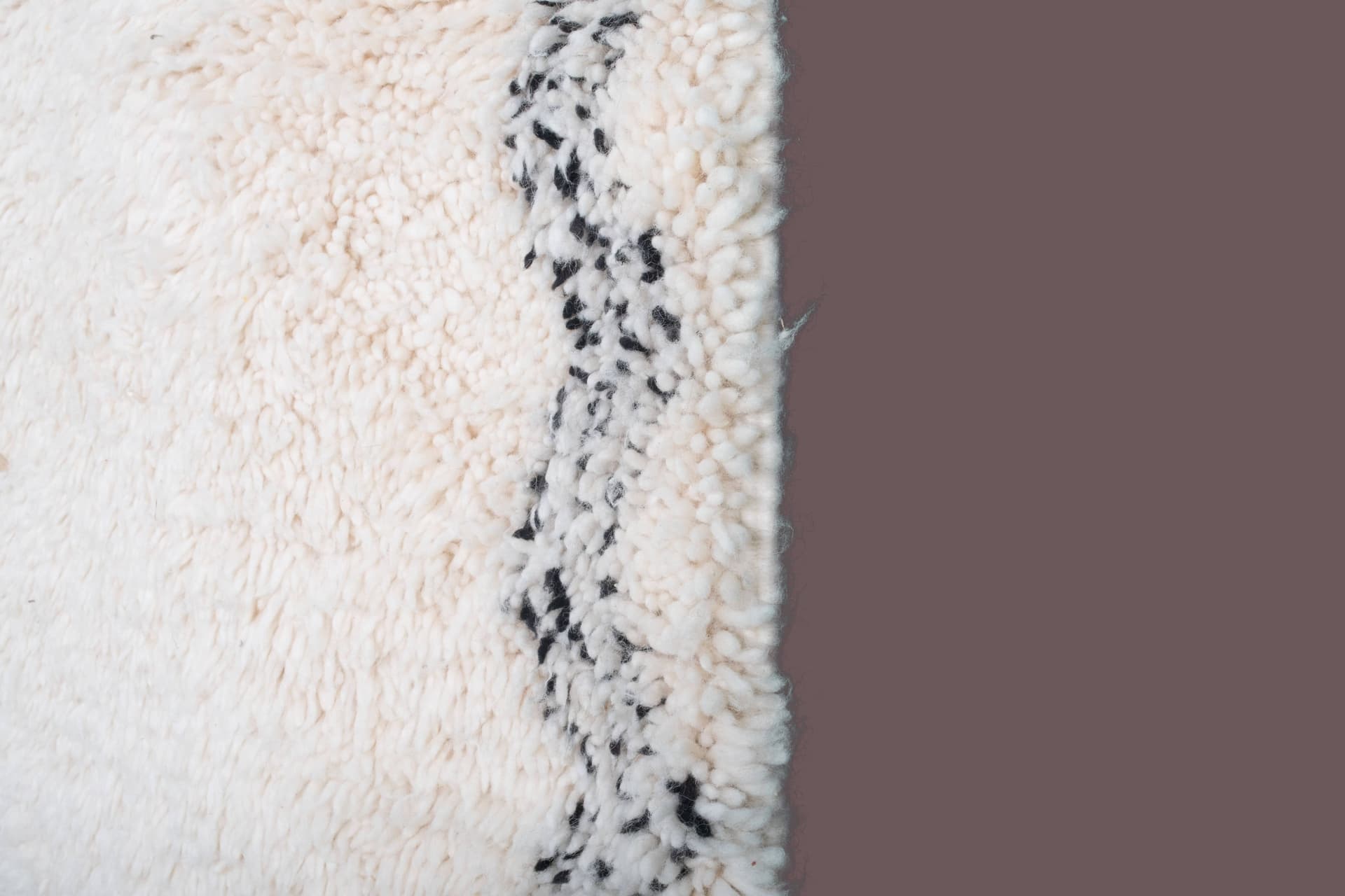 Ivory Zigzag Border Beni Ourain Rug