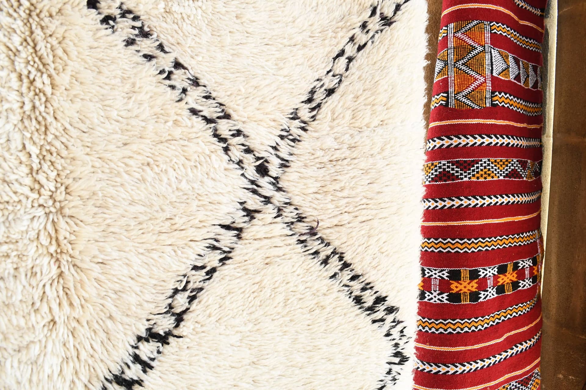 Moroccan Rug Handmade Wool 8x5 - Ivory Black Minimalist Boho Area Rug for Living Room Bedroom Beni Ourain