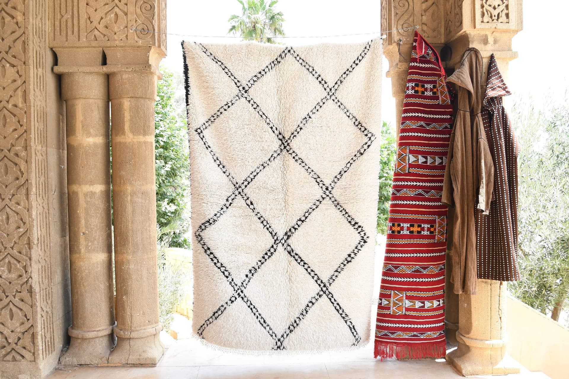 Moroccan Rug Handmade Wool 8x5 - Ivory Black Minimalist Boho Area Rug for Living Room Bedroom Beni Ourain