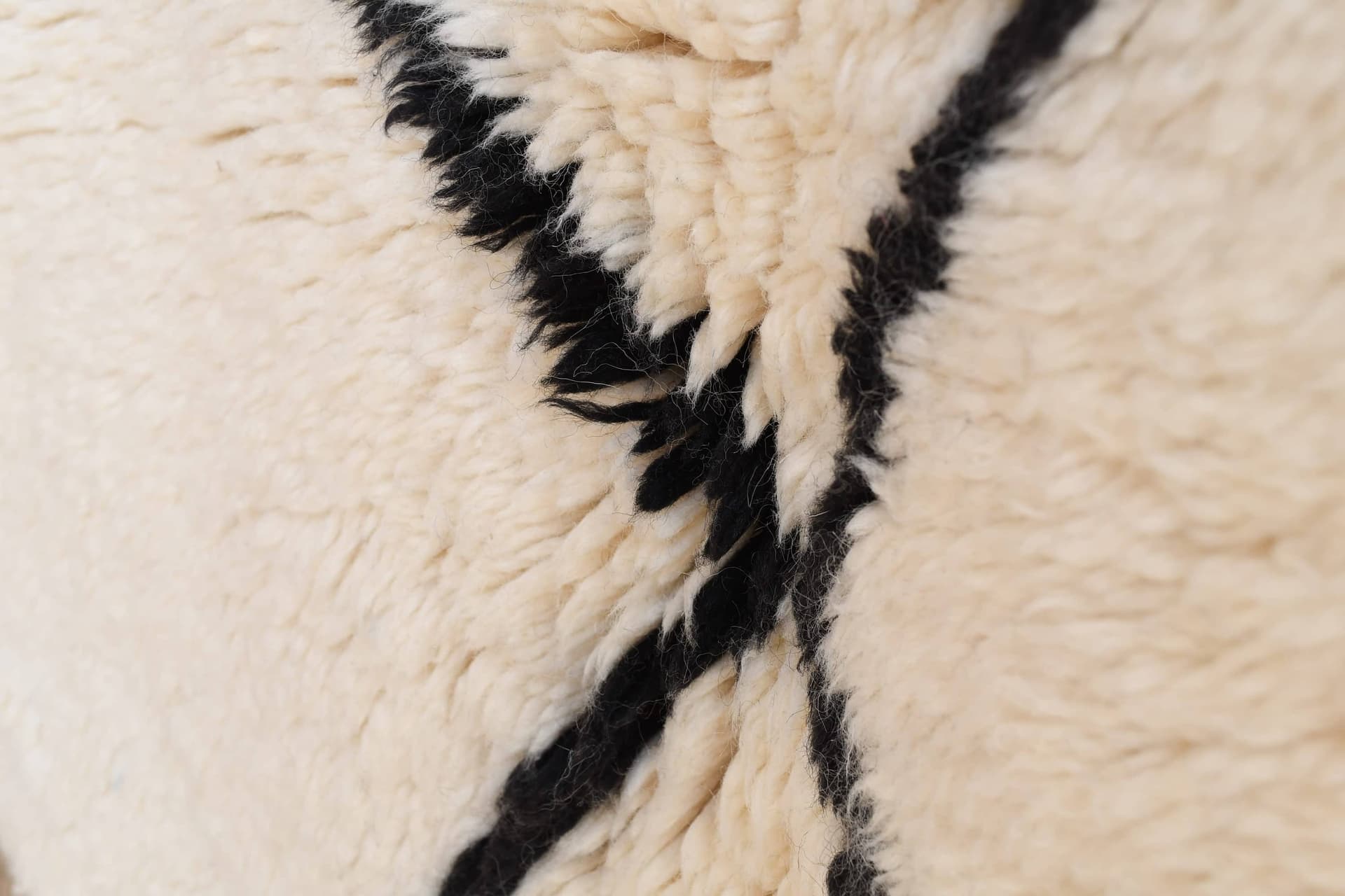 Ivory Fringe Diamond Beni Ourain Rug
