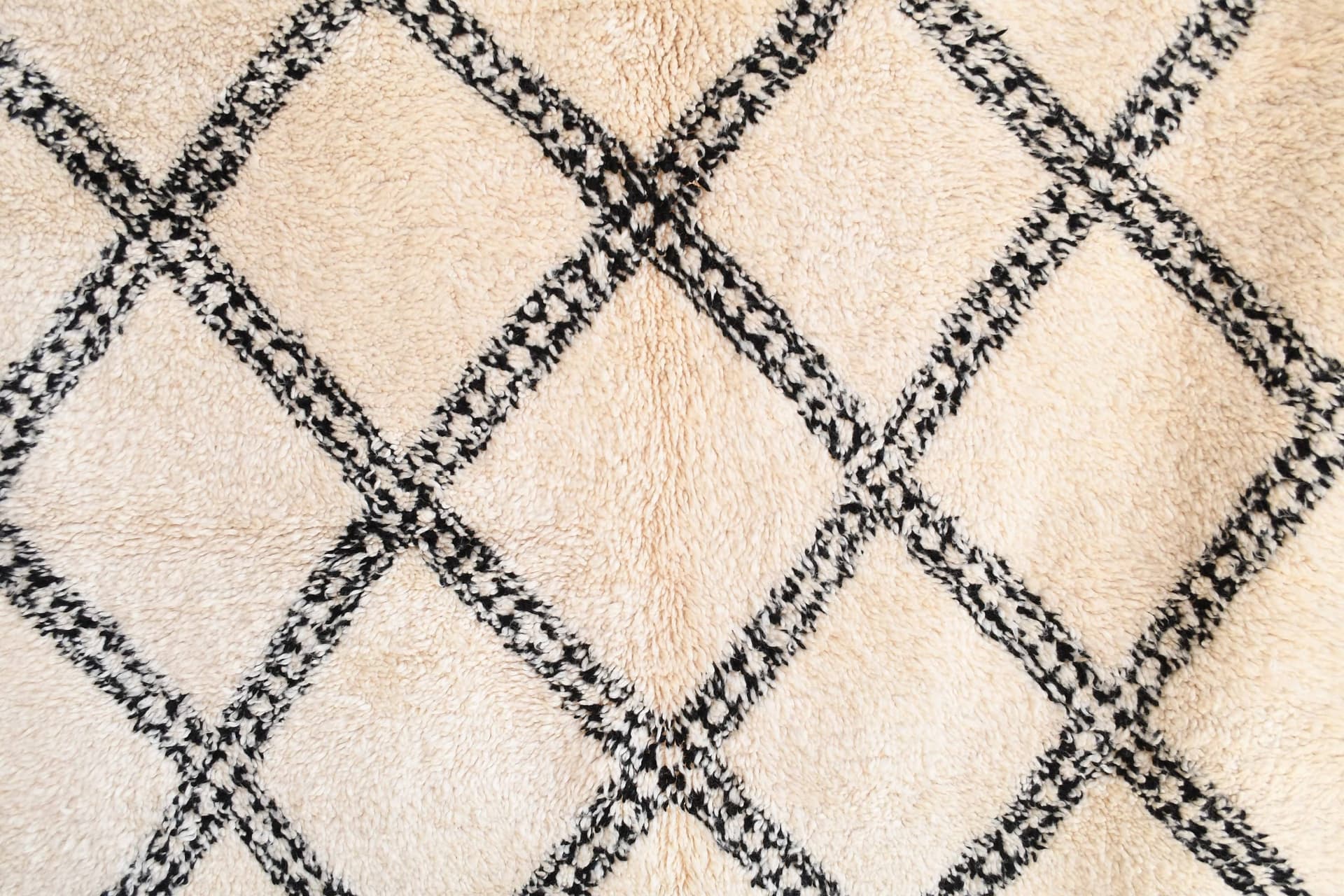 Ivory Wide Diamond Beni Ourain Rug