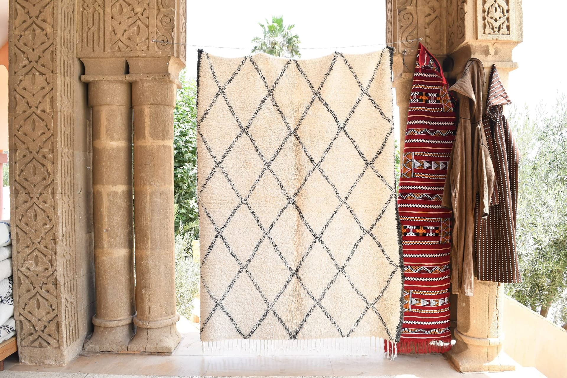 Ivory Black Diamond Fringe Rug