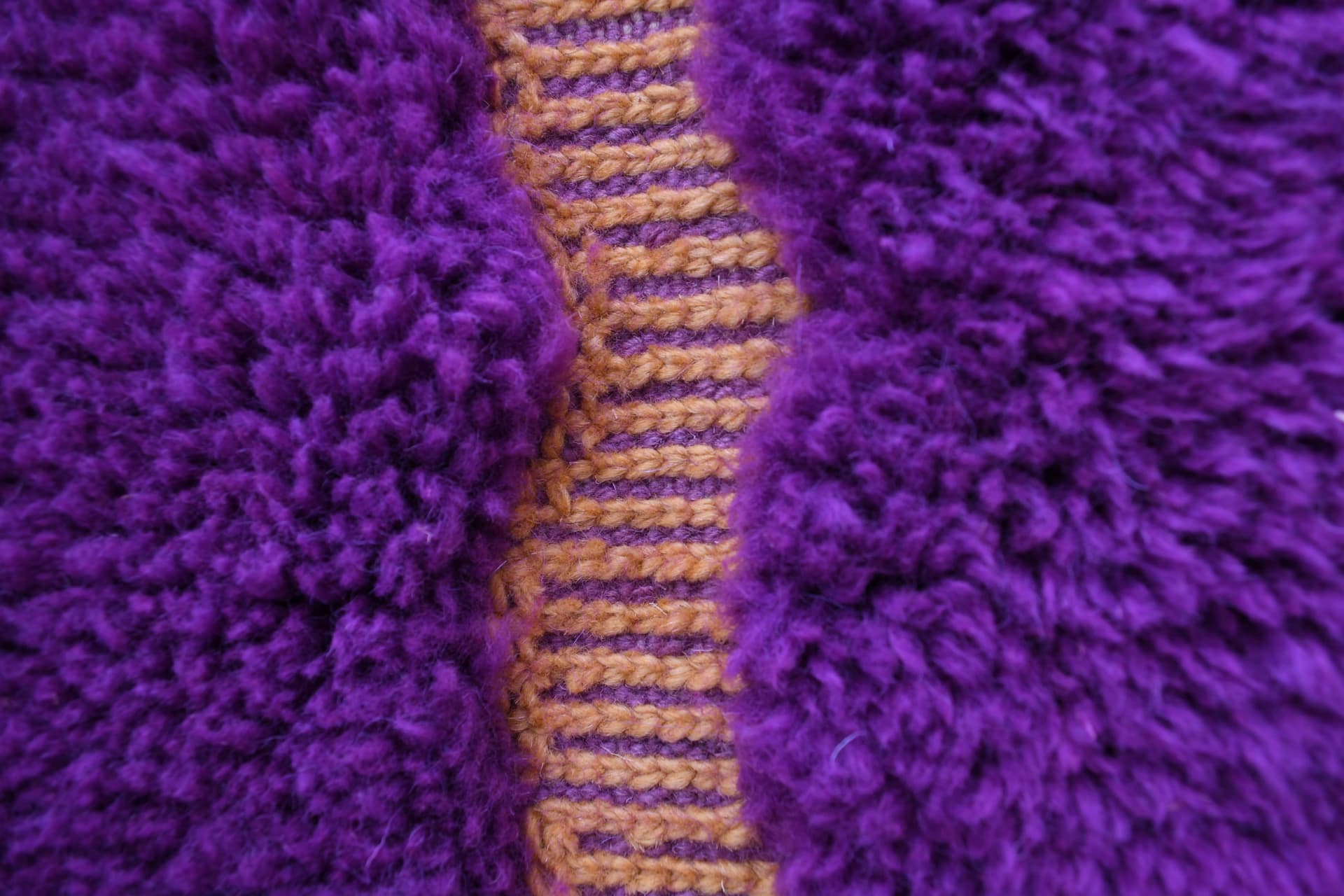 Purple Wavy Line Beni Mrirt Rug