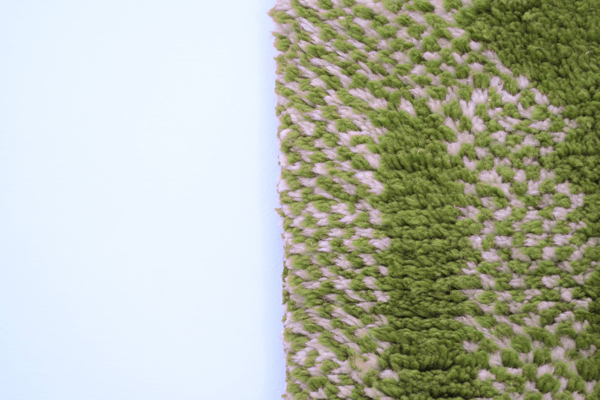 Olive Linear Column Beni Mrirt Rug
