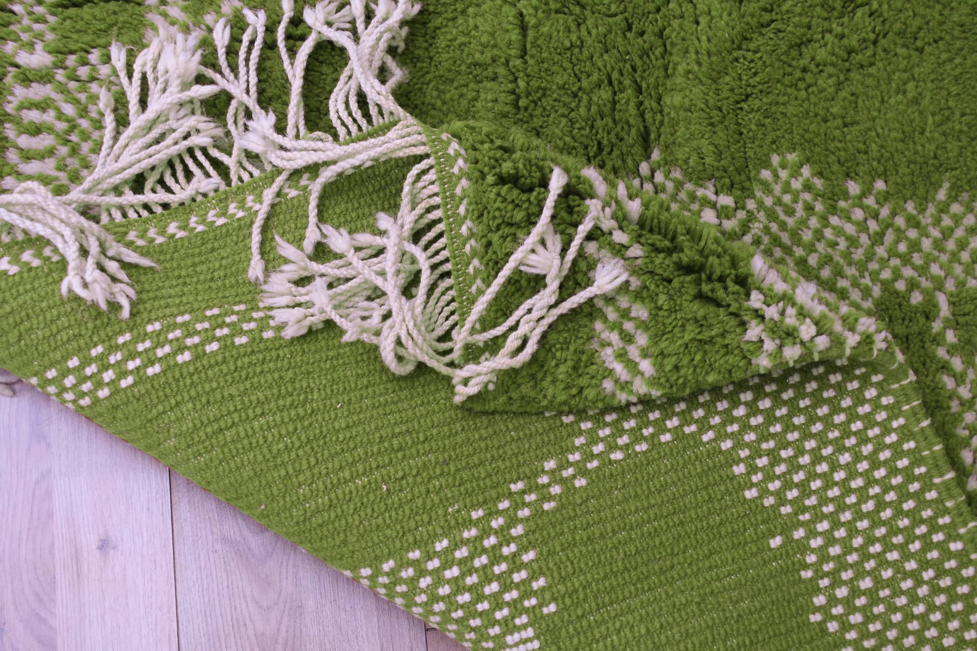 Olive Linear Column Beni Mrirt Rug