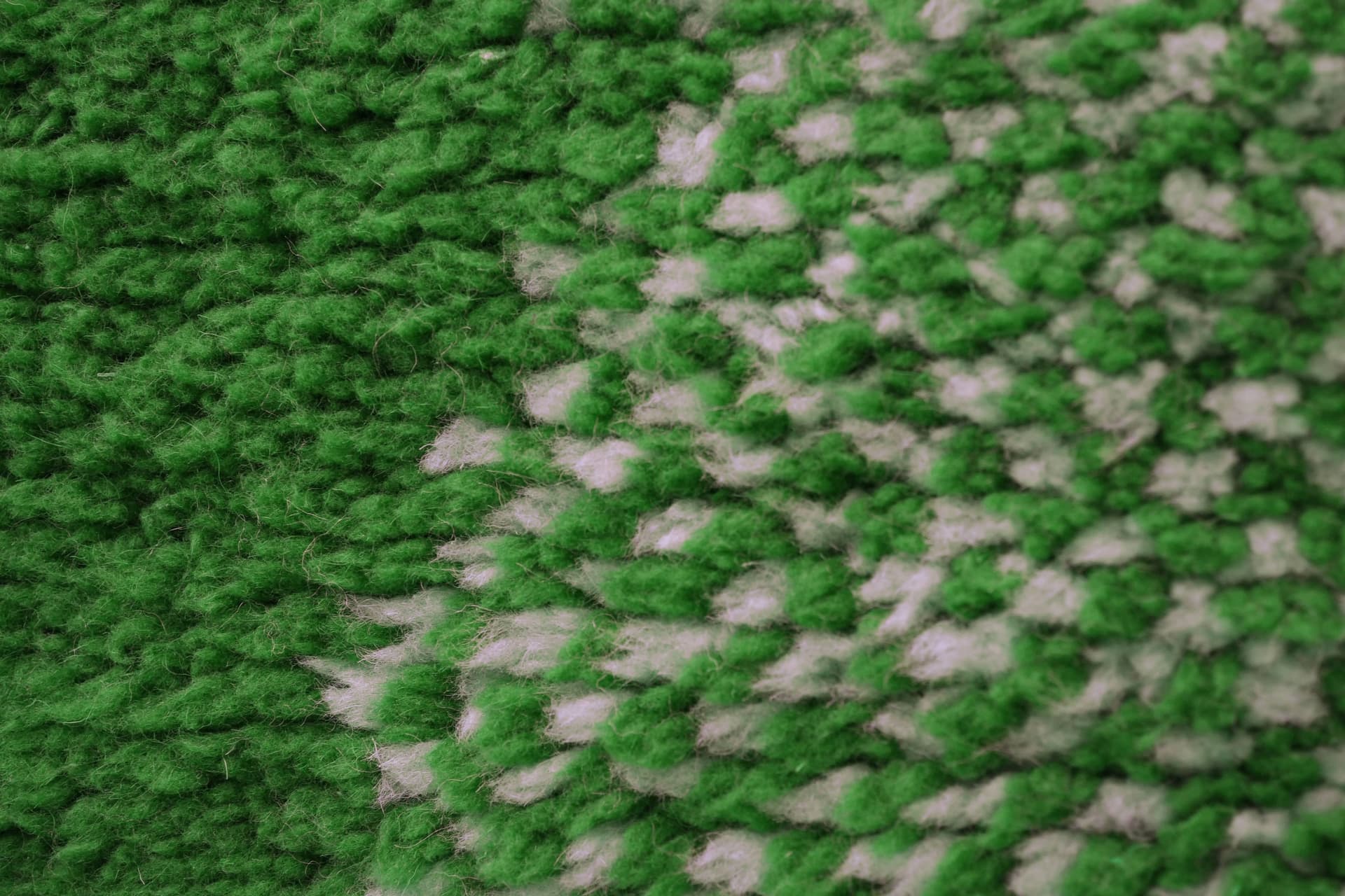 Green Linear Beni Mrirt Rug