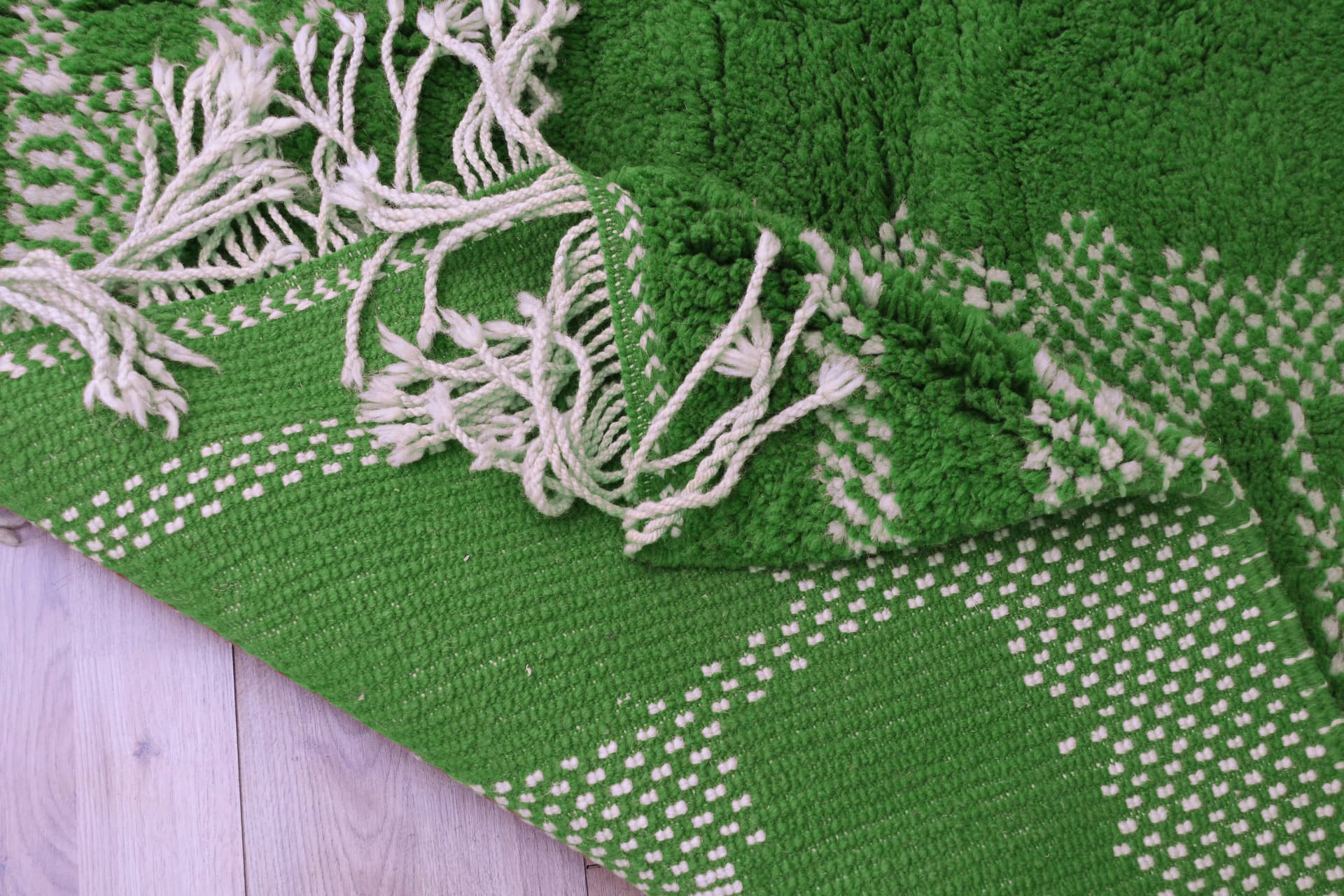 Green Linear Beni Mrirt Rug