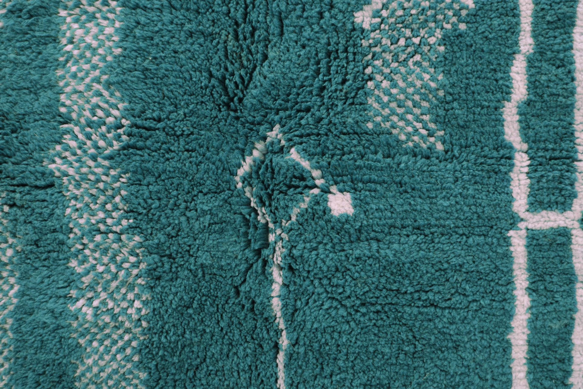 Green Framed Line Beni Mrirt Rug