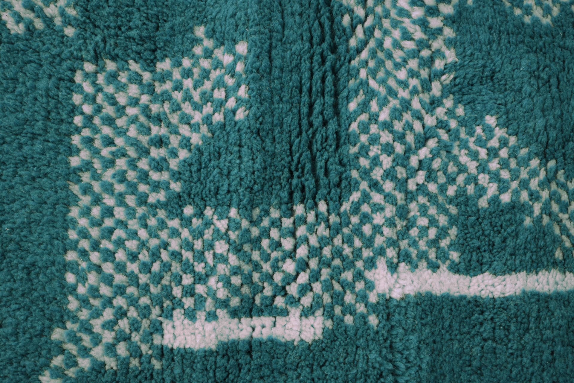 Green Framed Line Beni Mrirt Rug