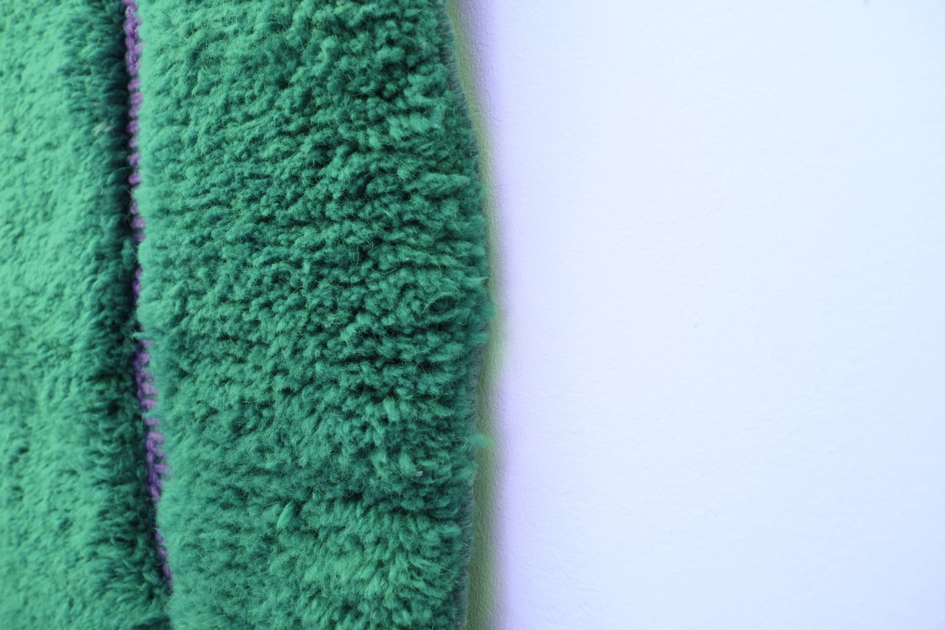 Green Wavy Line Beni Mrirt Rug