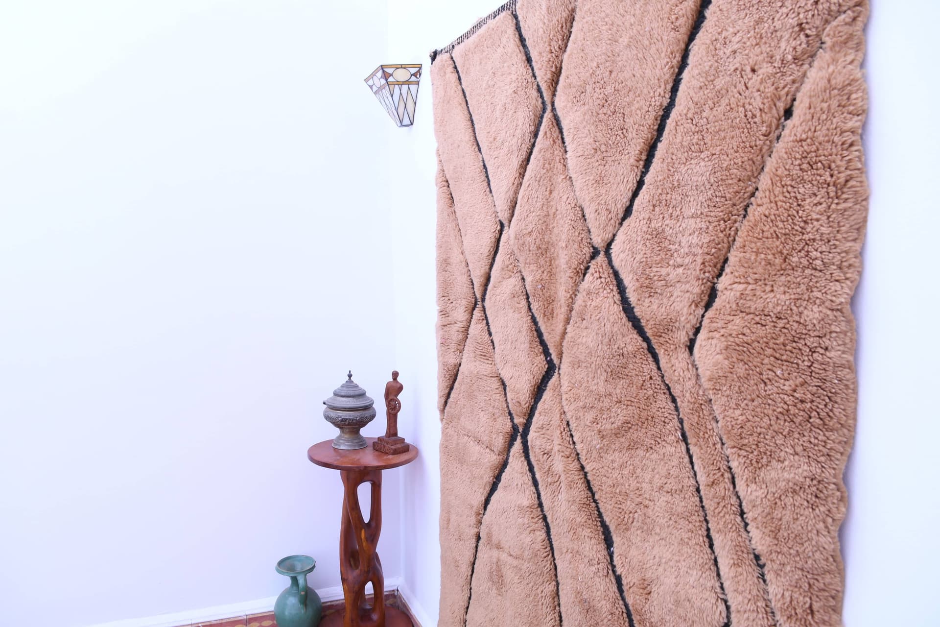 Neutral Crosshatch Beni Mrirt Rug