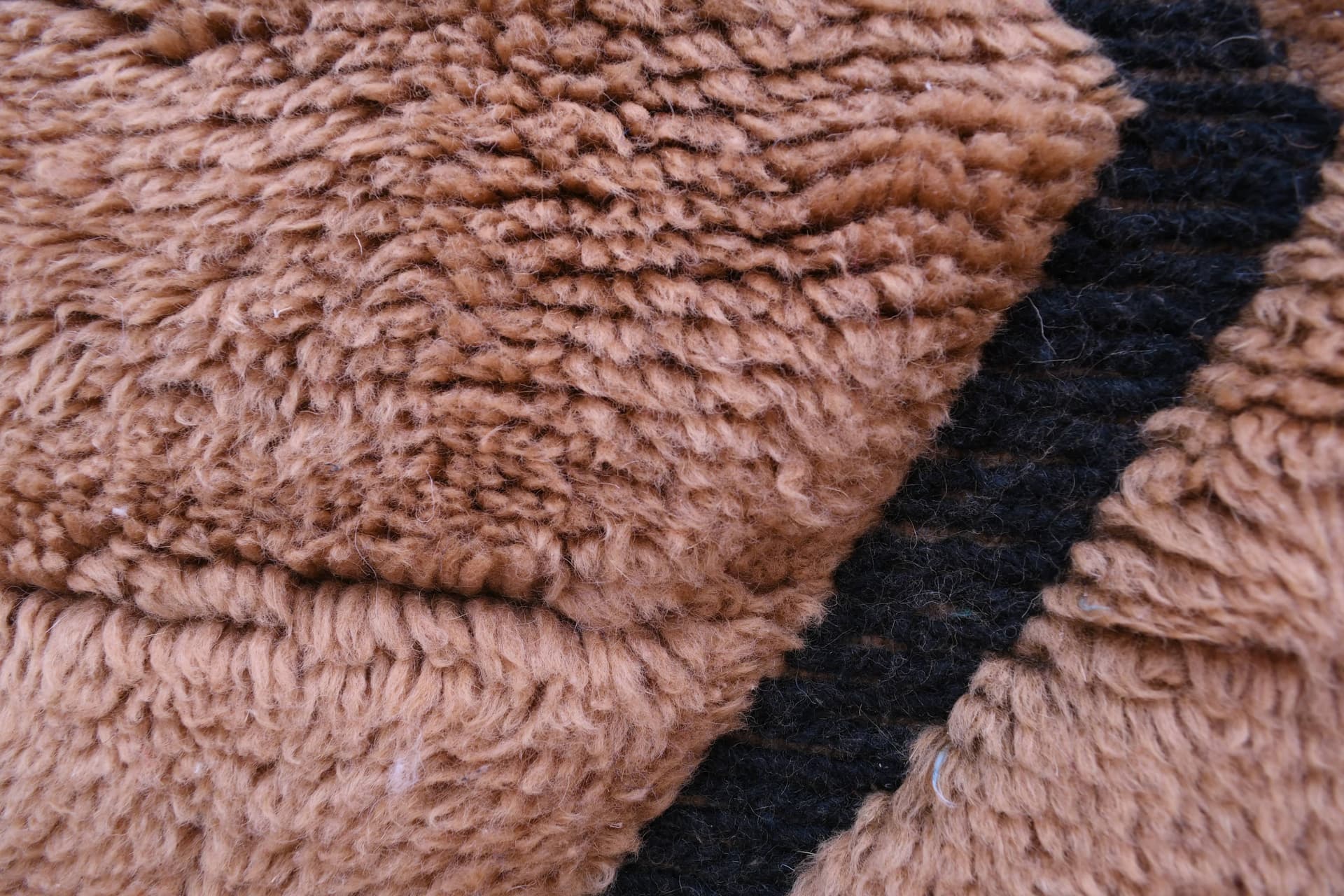 Neutral Crosshatch Beni Mrirt Rug