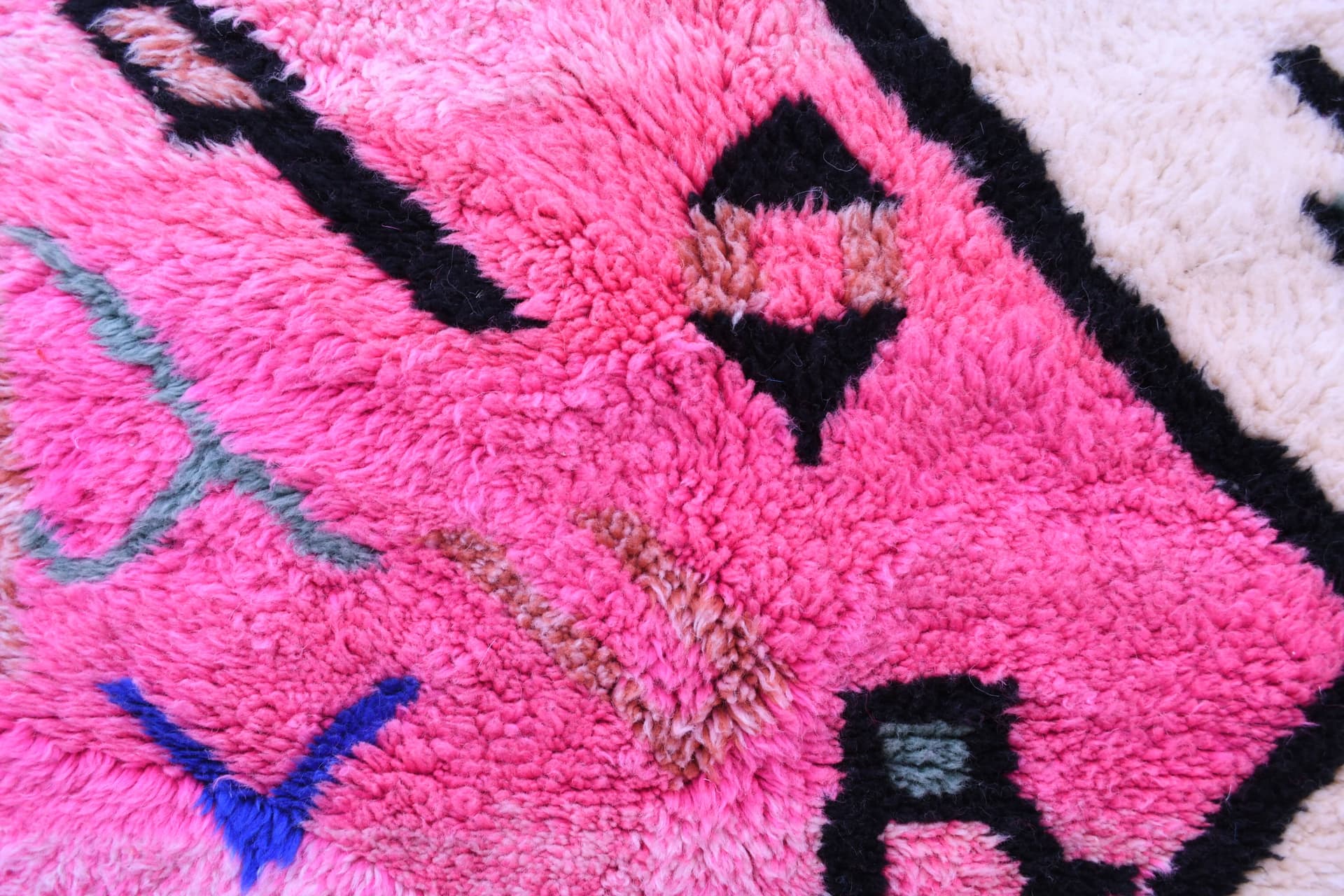 Pink Black Geometric Beni Mrirt Rug