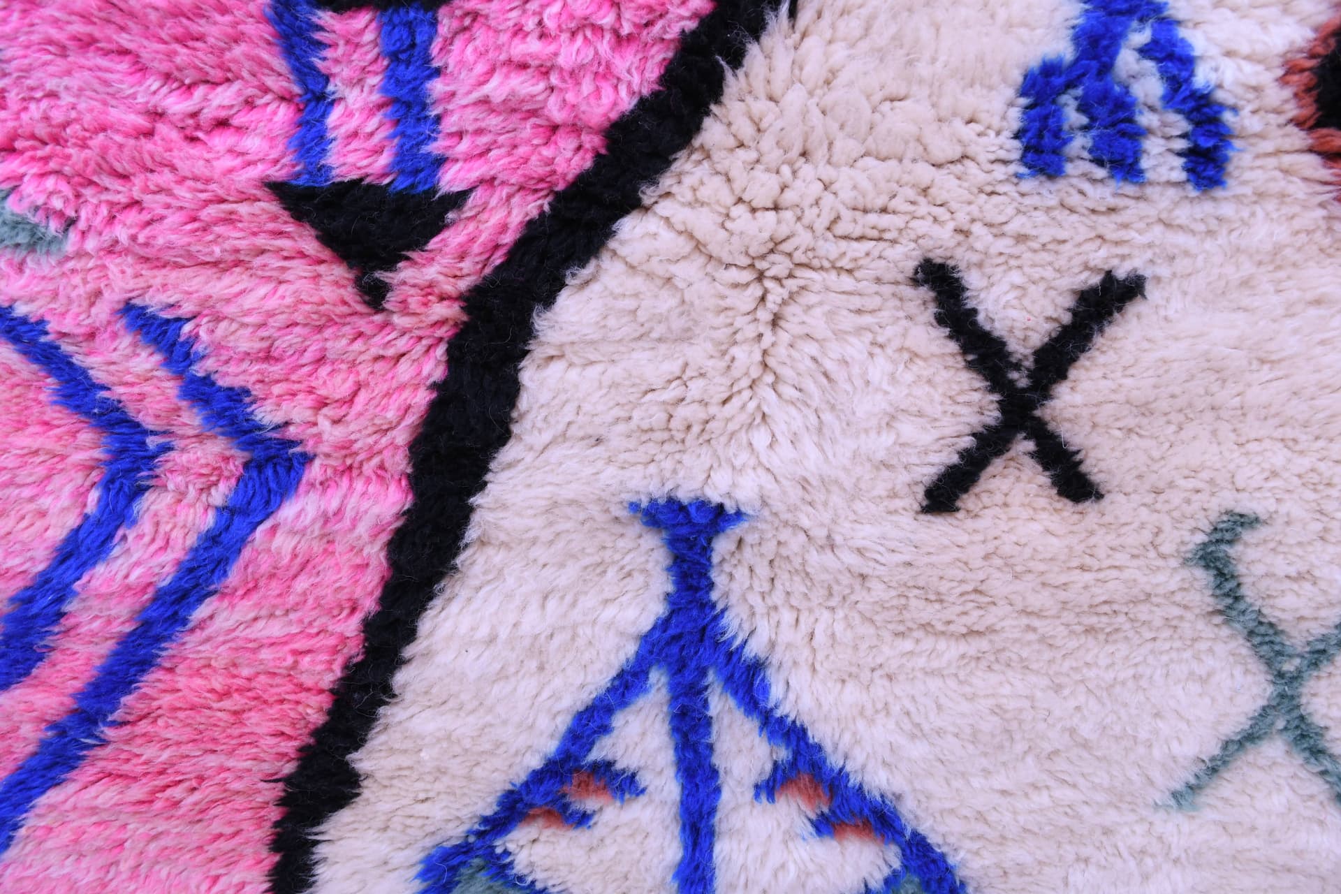 Pink Black Geometric Beni Mrirt Rug