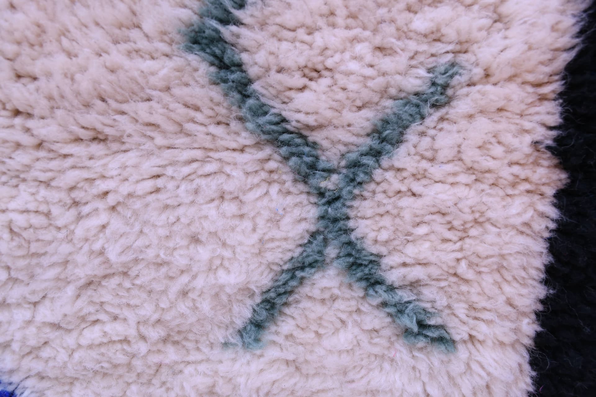 Pink Black Geometric Beni Mrirt Rug