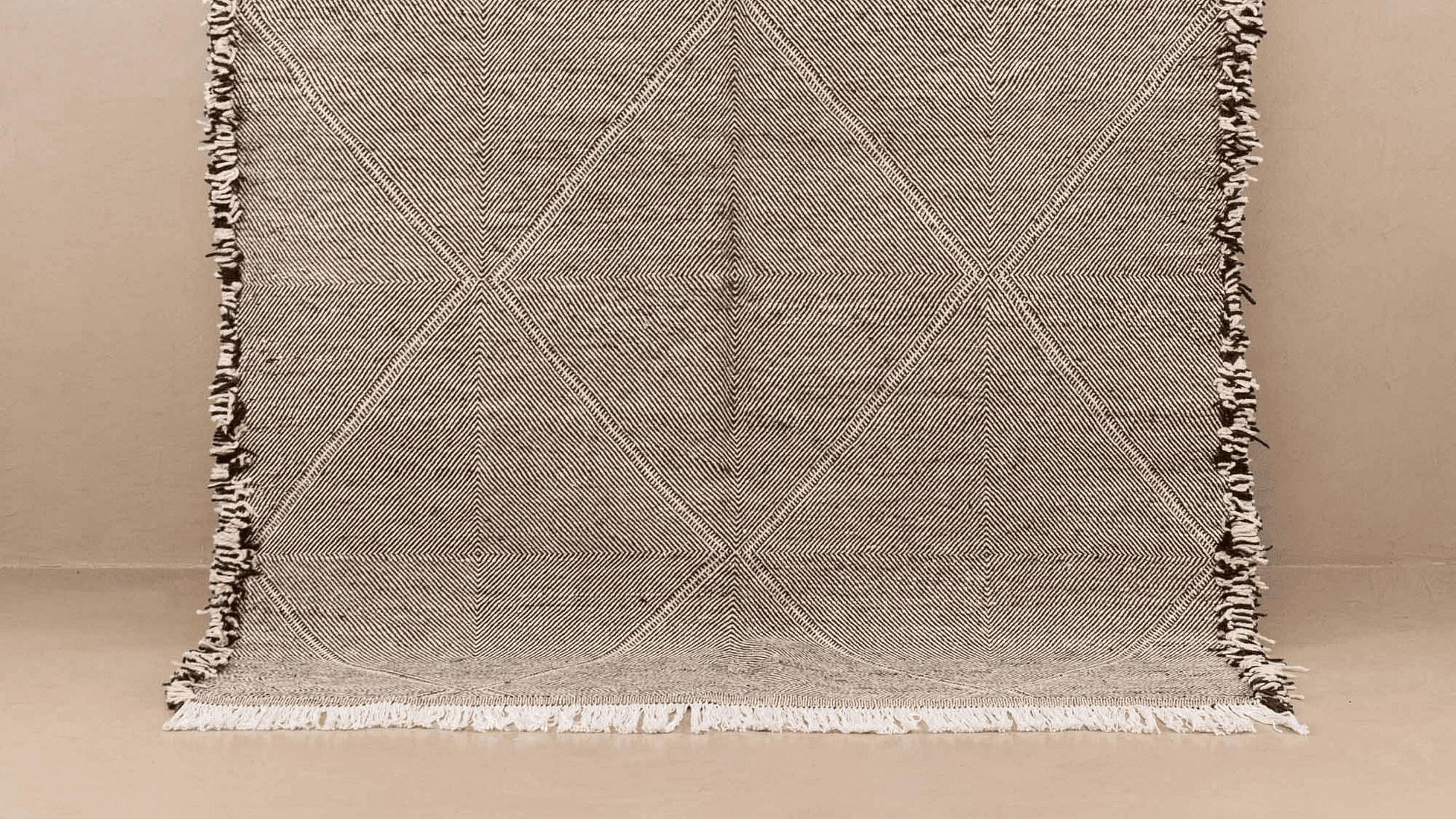 Neutral Diamond Grid Kilim Rug