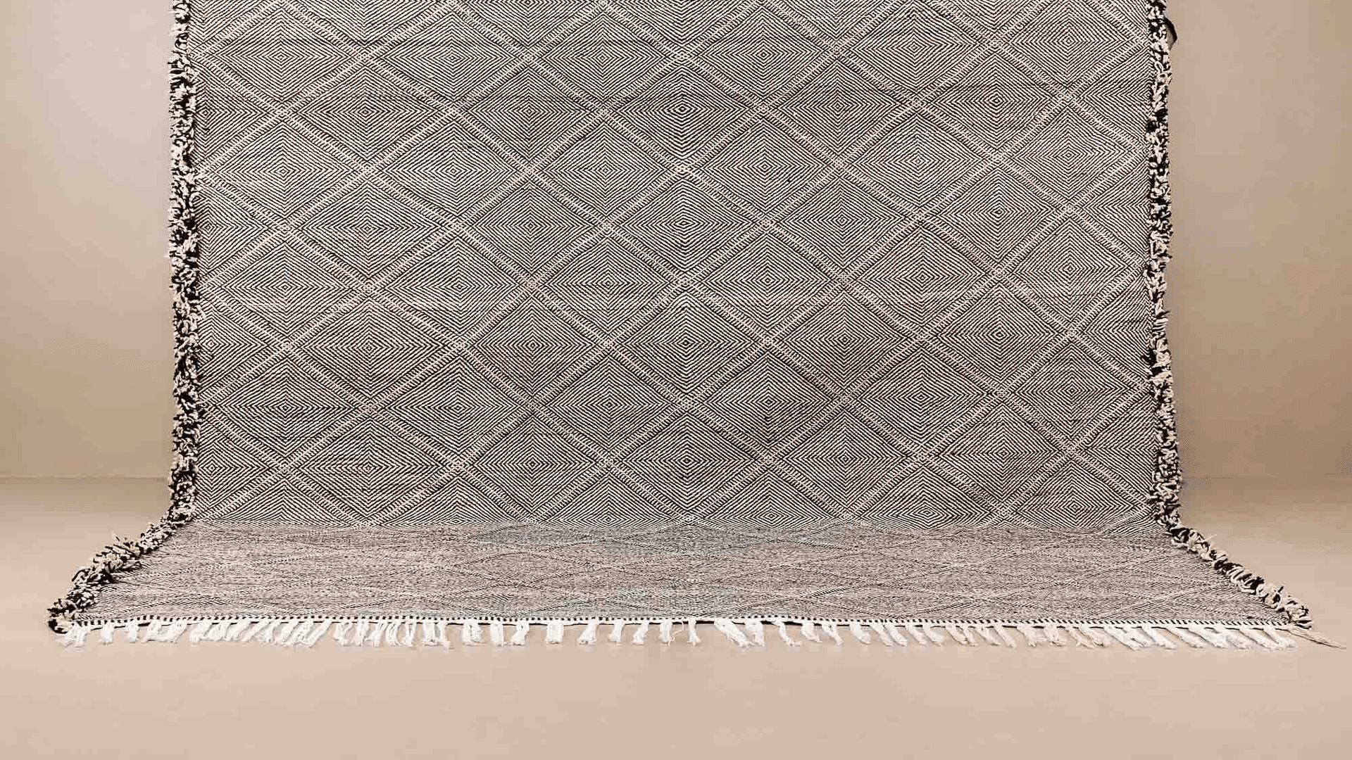 Neutral Diamond Kilim Rug