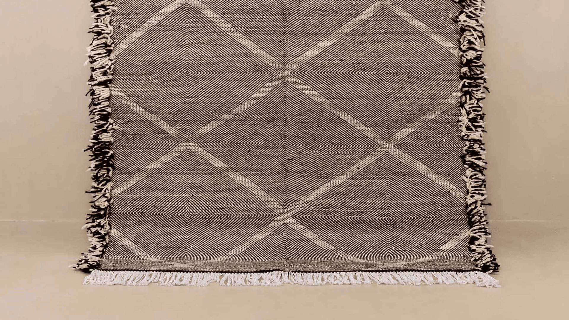 Black Diamond Grid Taznakht Rug