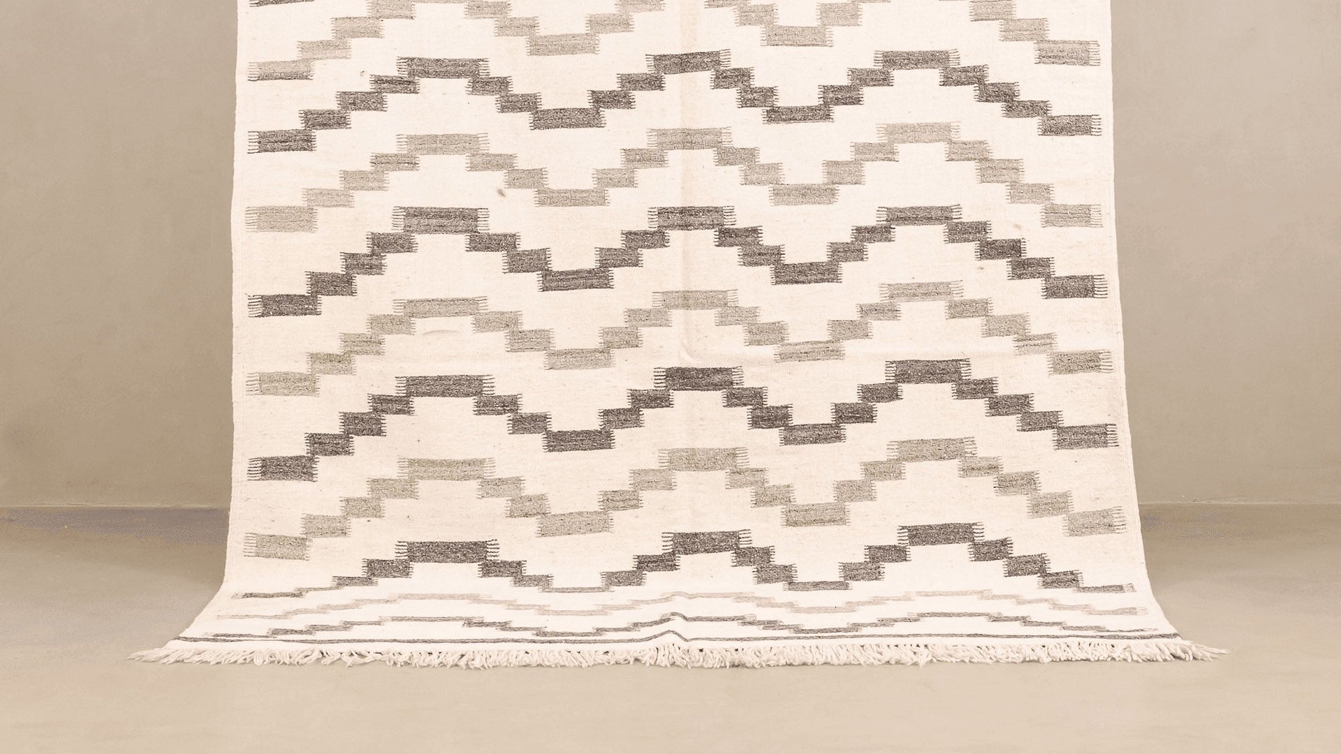 Ivory Zigzag Taznakht Rug