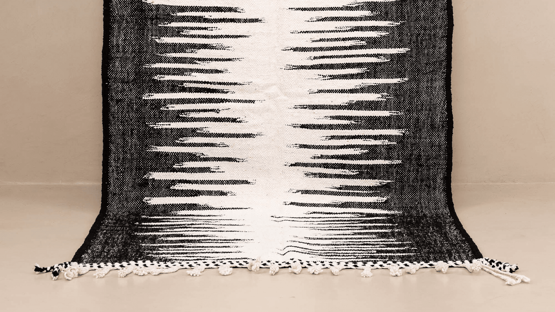 Black Zigzag Kilim Taznakht Rug